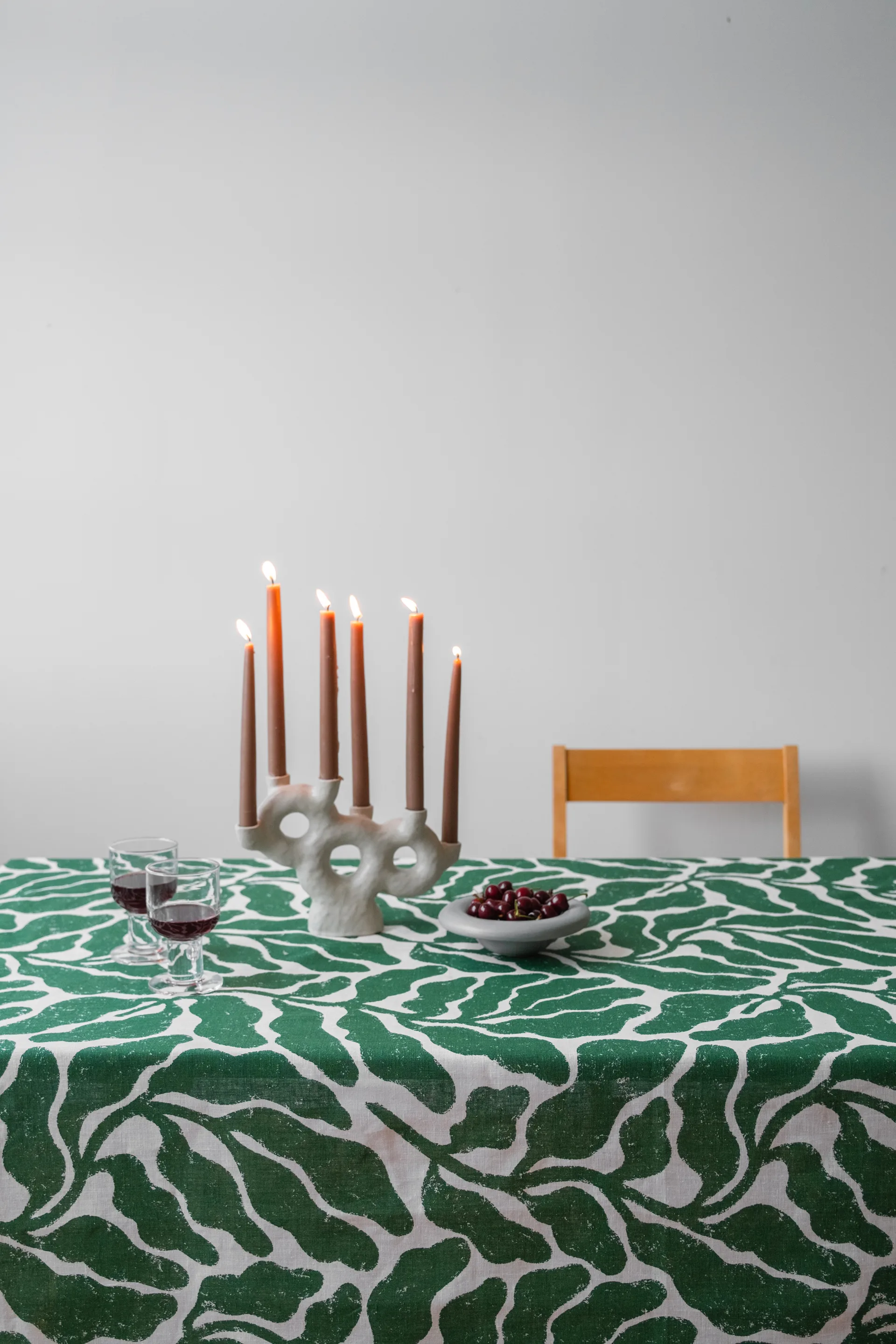 Nappe Leaves, Green, 149x250cm Fine Little Day