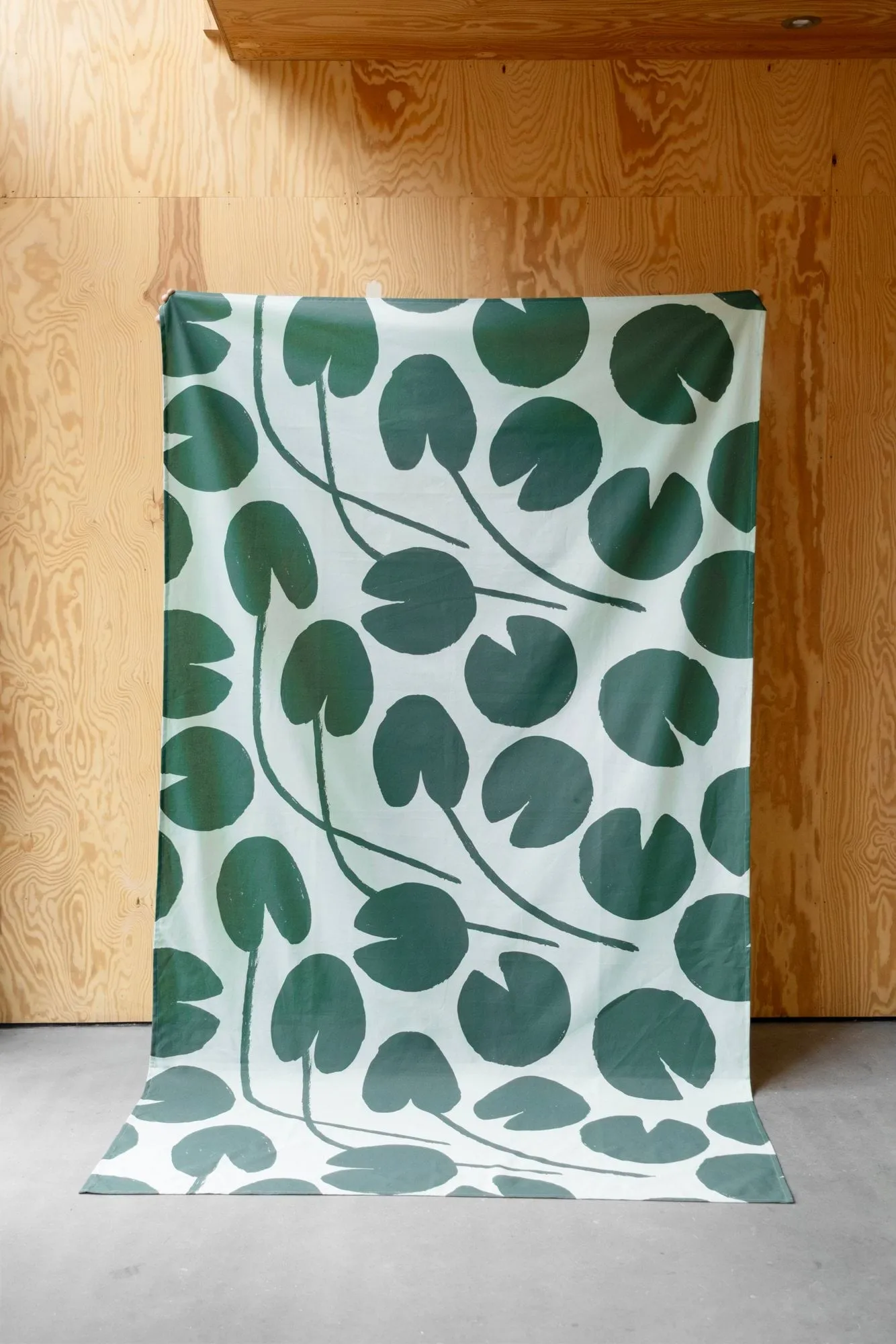 Nappe Water lilies, Vert clair-vert, 147x250 cm Fine Little Day