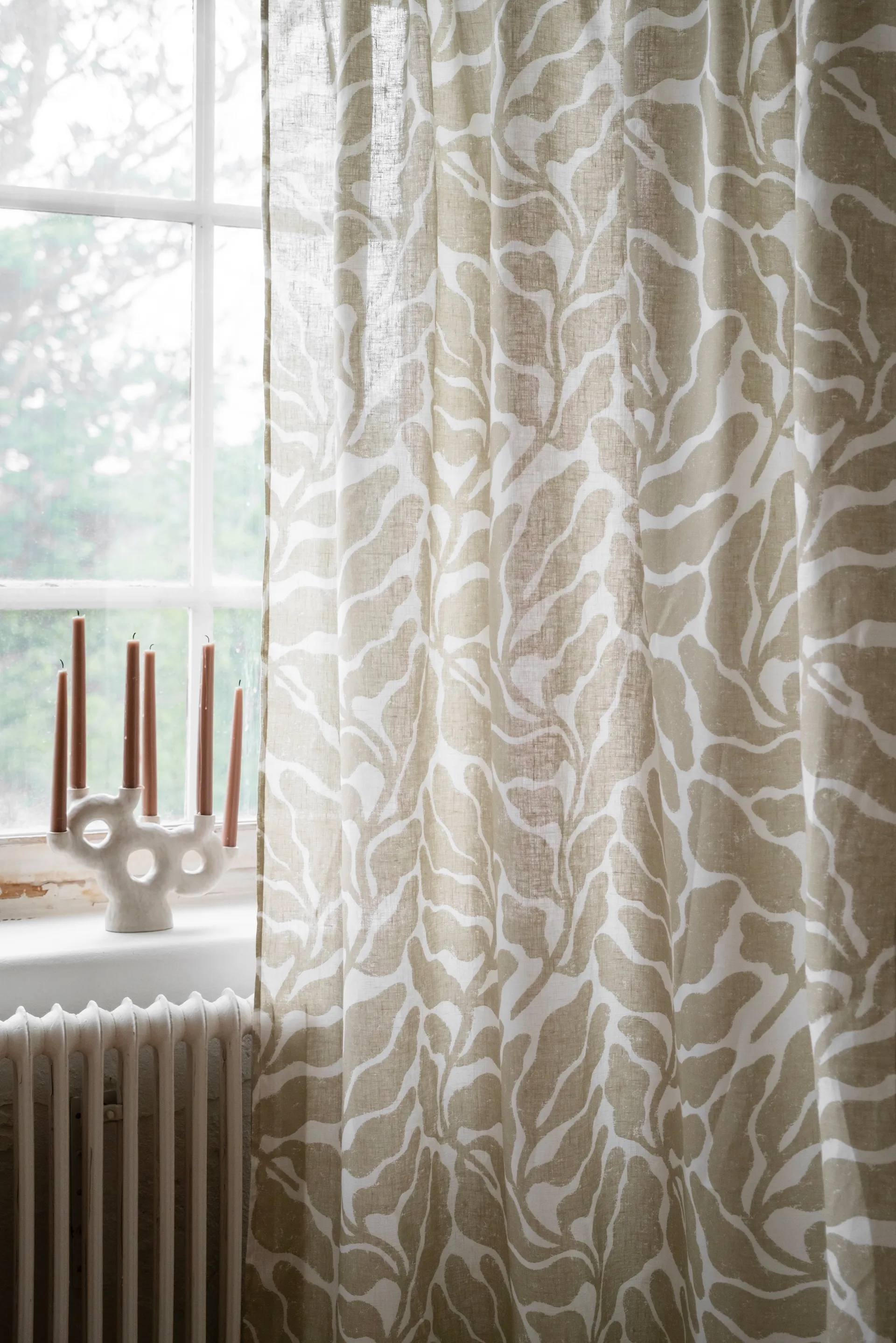 Panneau de rideau Leaves 147x250 cm, Sand Fine Little Day