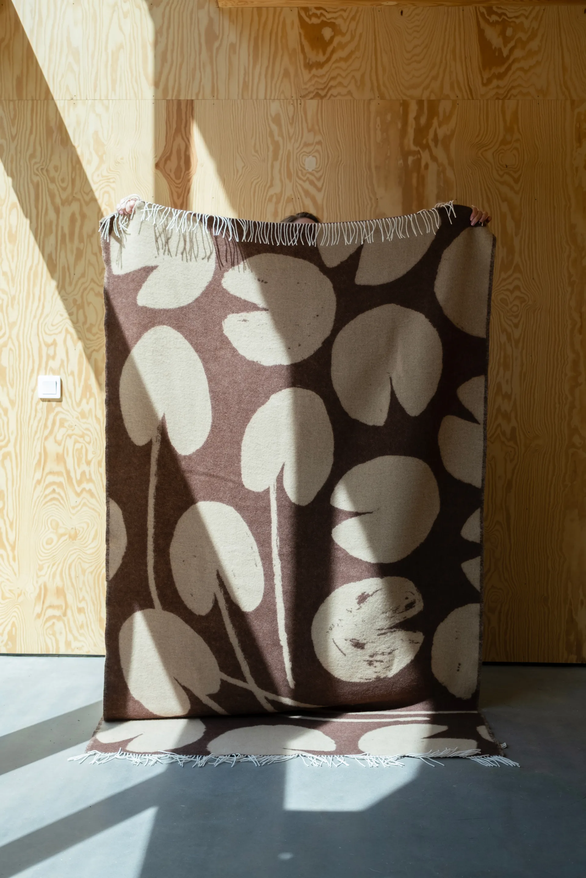 Plaid Water Lilies 130x220 cm, Brown Fine Little Day