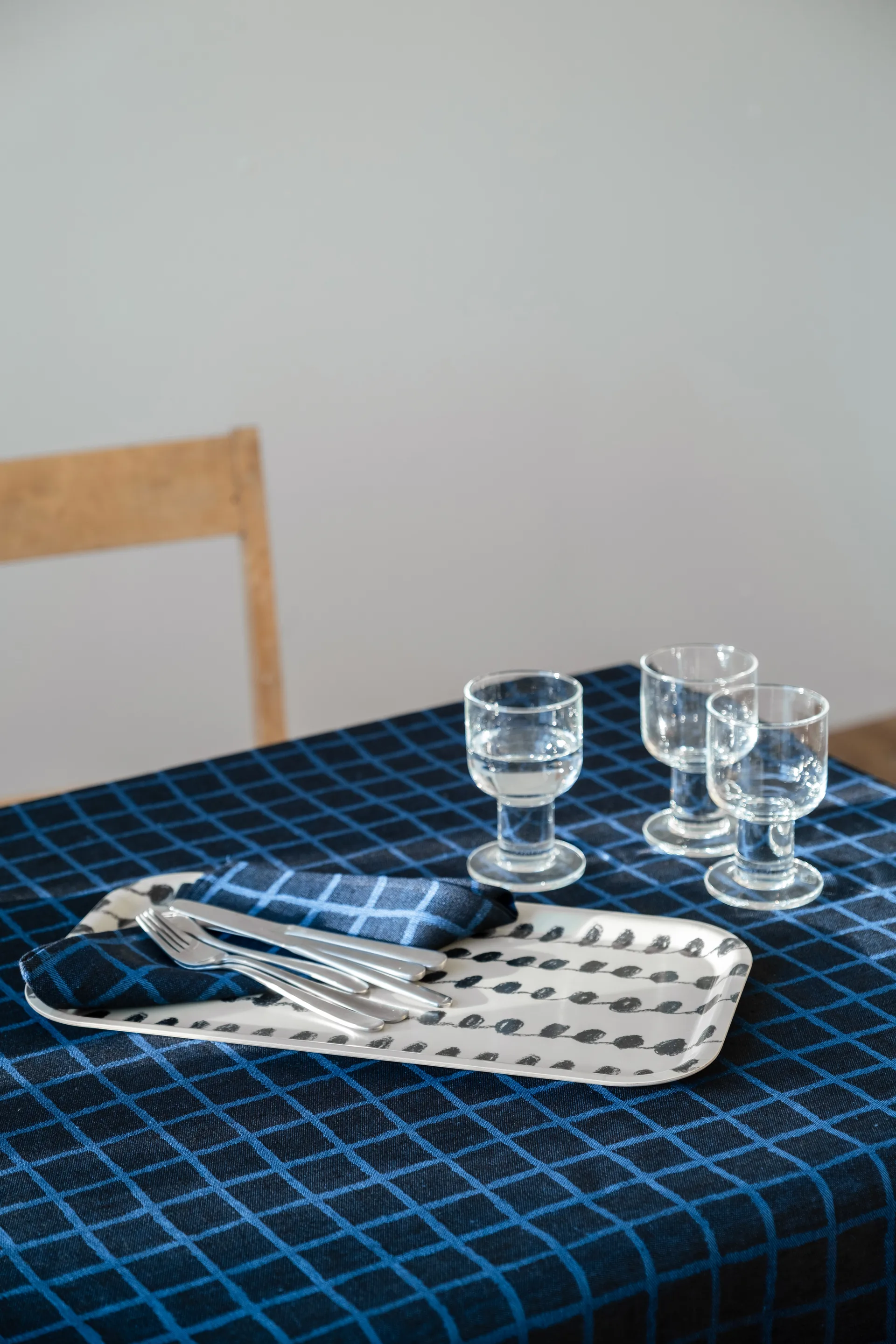 Plateau Dot 22x43 cm, Black-white Fine Little Day