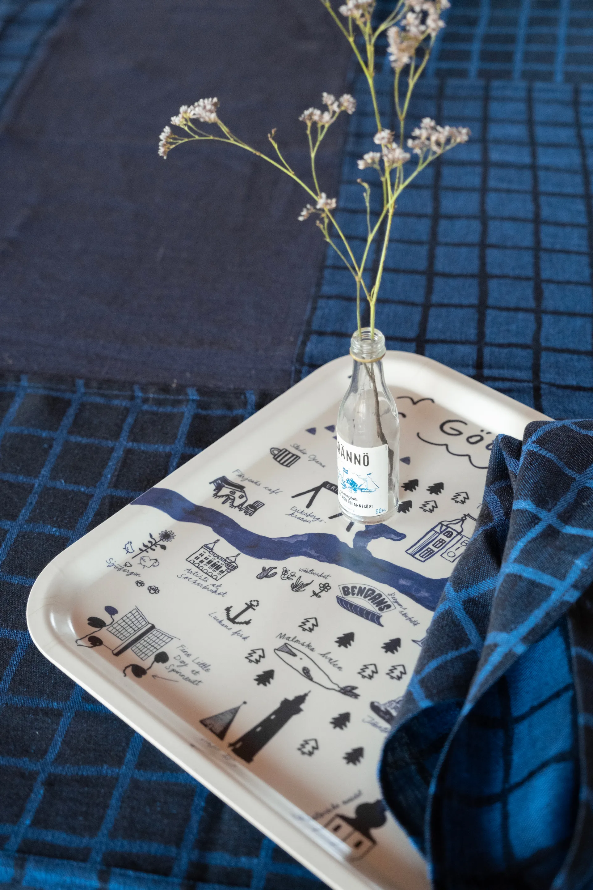 Plateau Gothenburg 32x32 cm, White-Blue Fine Little Day