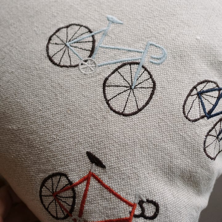 Taie Bicycles 48x48 cm - Beige - Fine Little Day