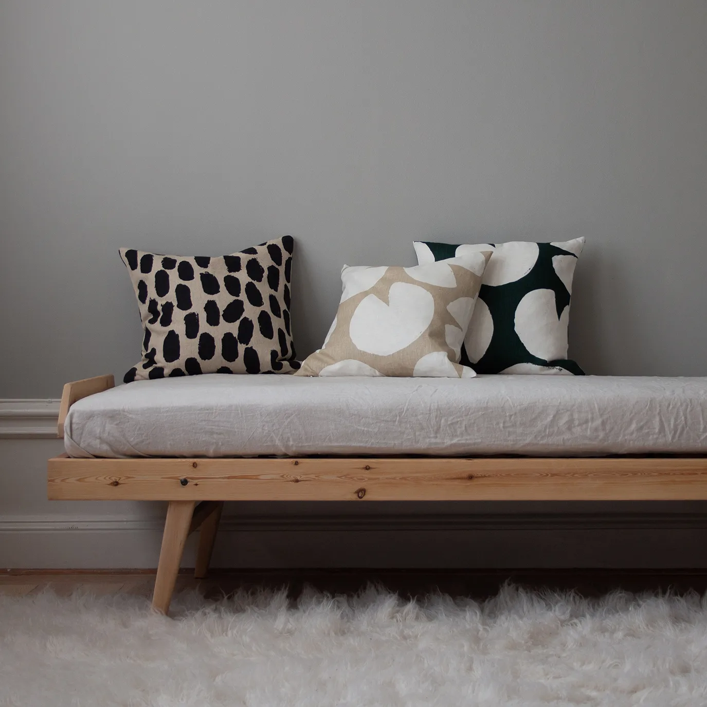 Taie Dots 48x48 cm, Beige-noir Fine Little Day