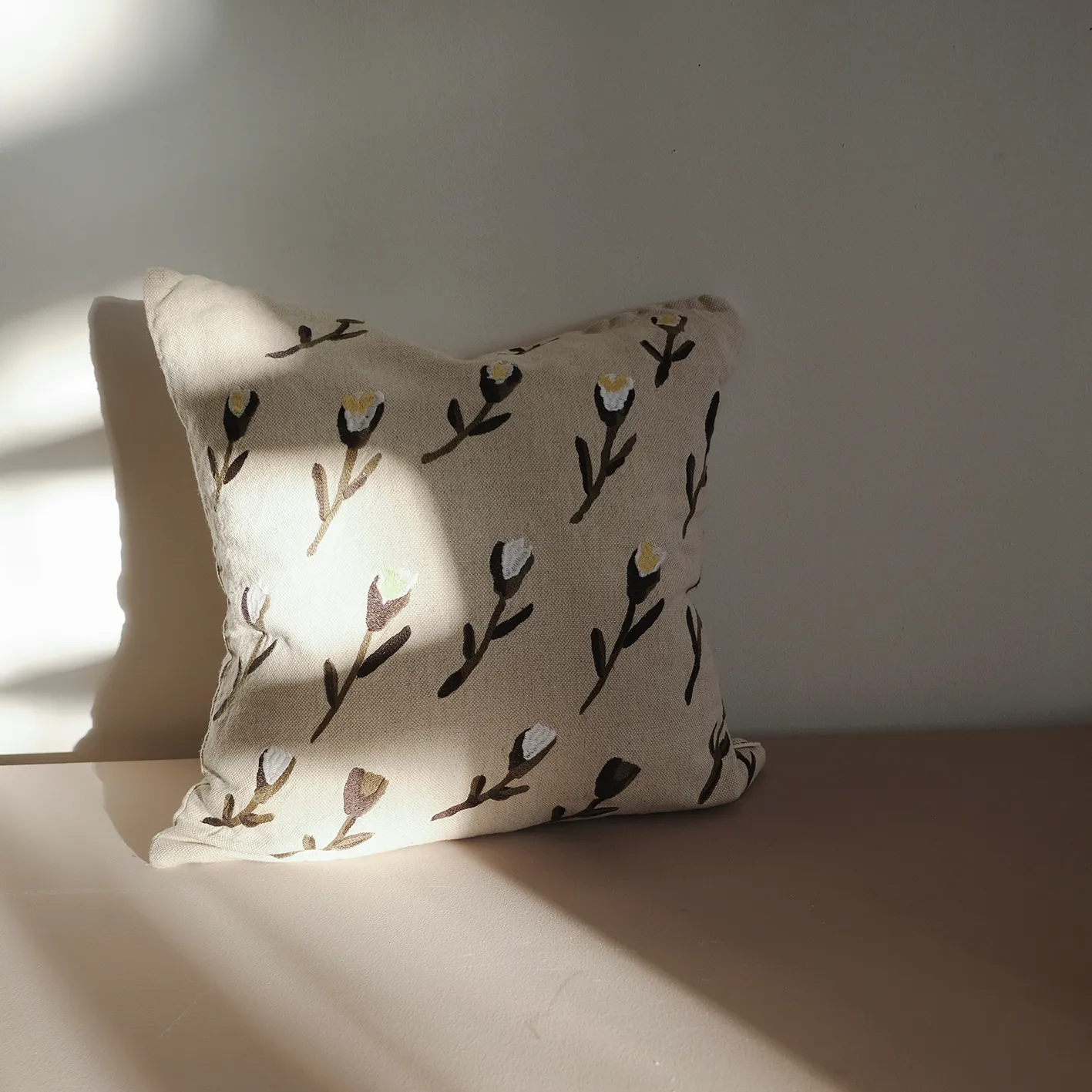 Taie Meadow 48x48 cm, Beige Fine Little Day