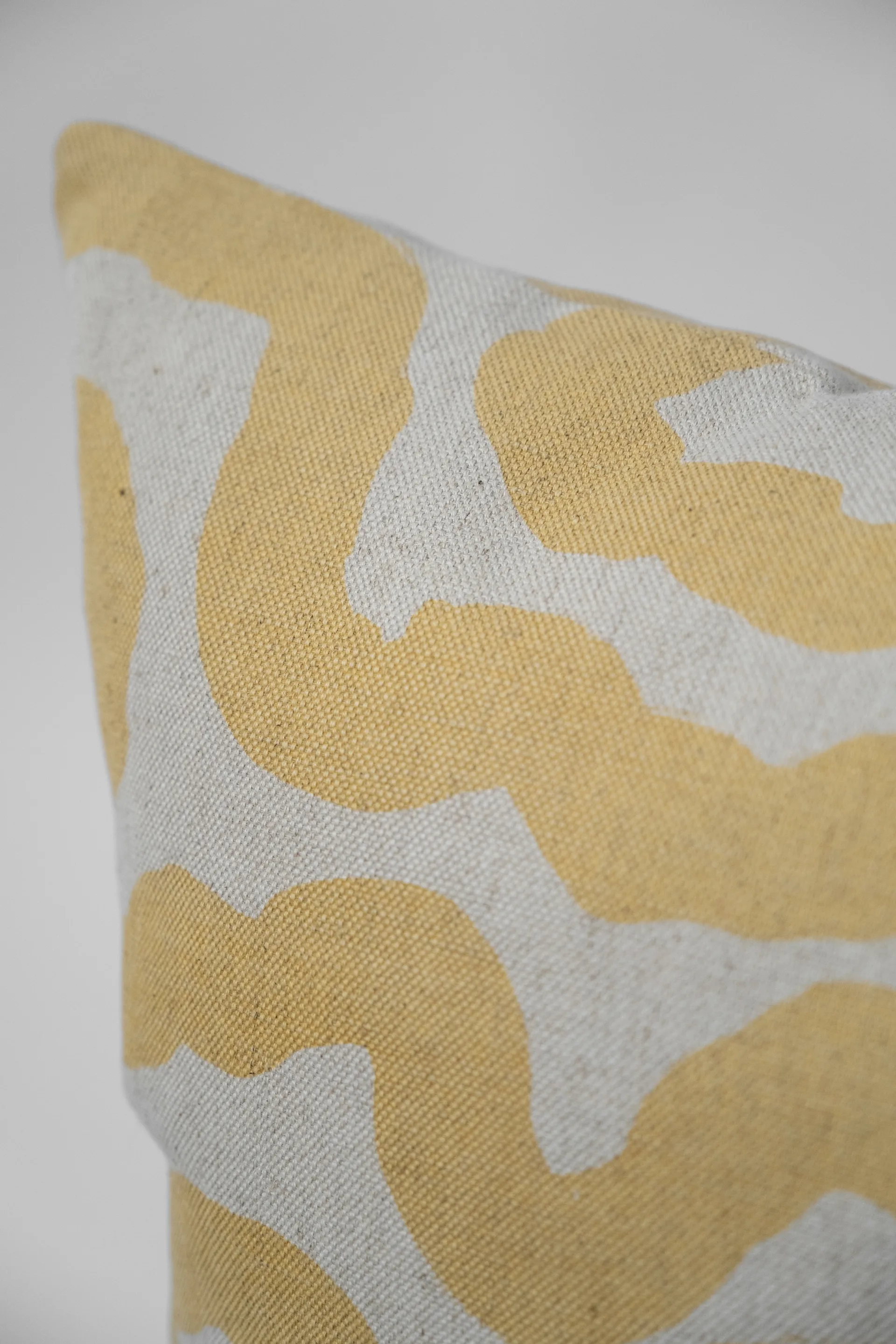 Taie Spår 48x48 cm, Jaune Fine Little Day