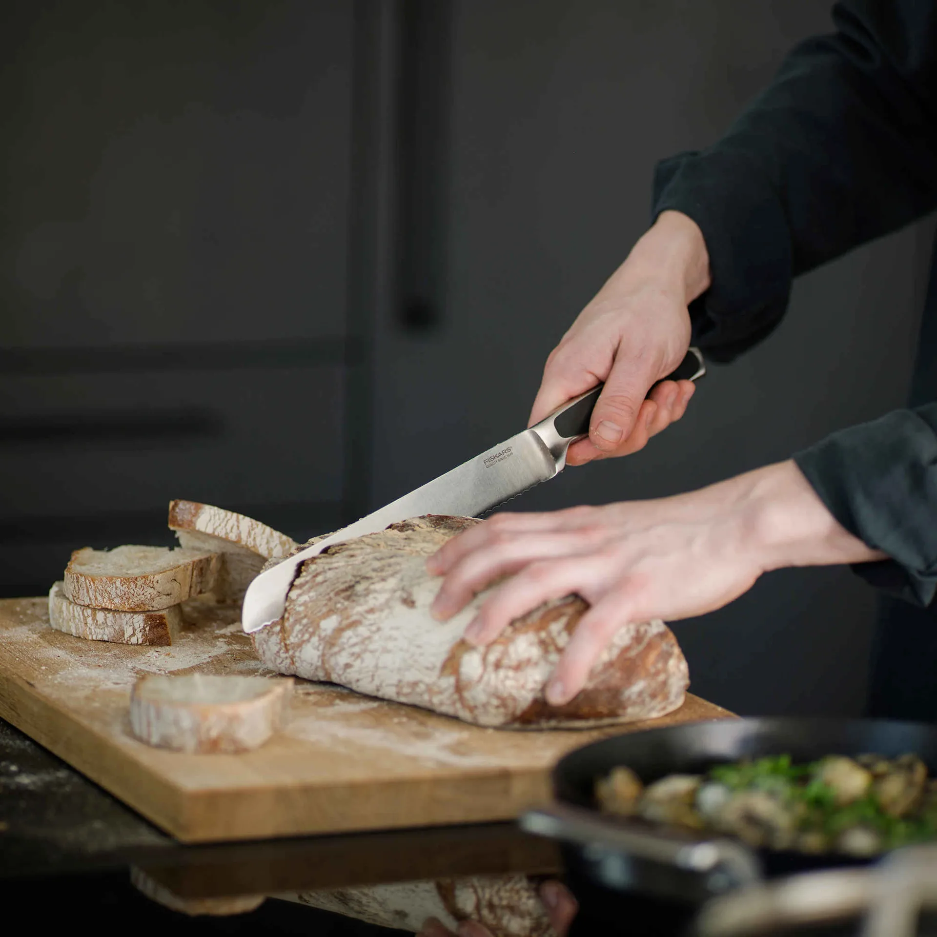 Couteau à pain Royal, 23 cm Fiskars