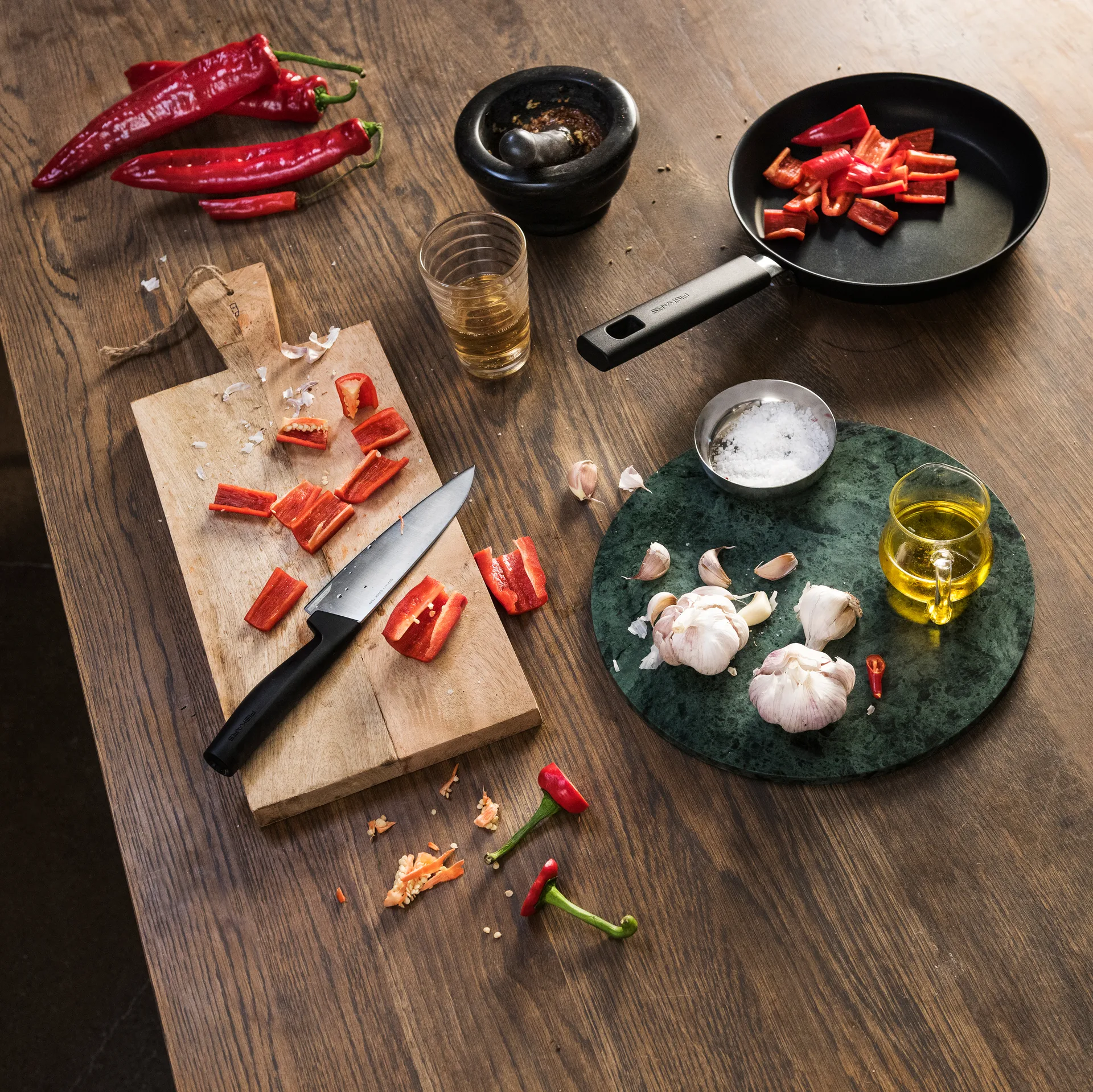 Couteau de cuisine Hard Edge 17 cm, Acier inoxydable Fiskars