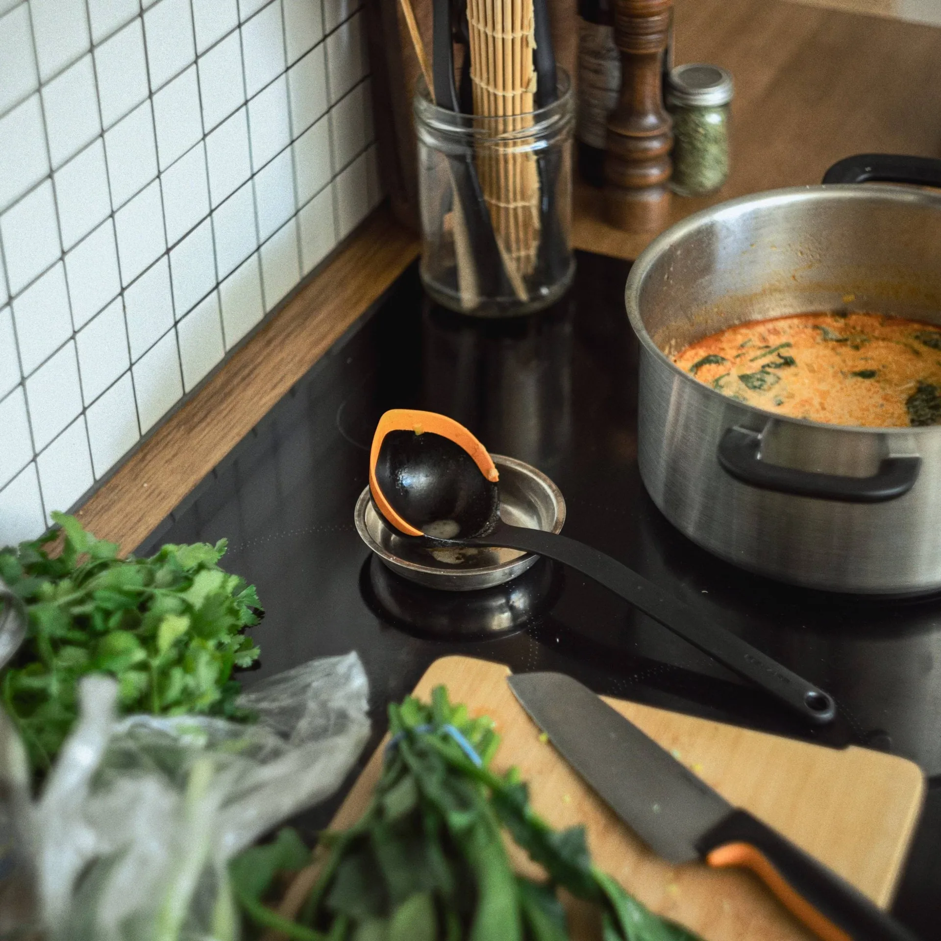 Functional Form louche à soupe, Noir-orange, 36,2 cm Fiskars