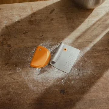 Functional Form racloir à pâte - métal-silicone, 2 pièces - Fiskars
