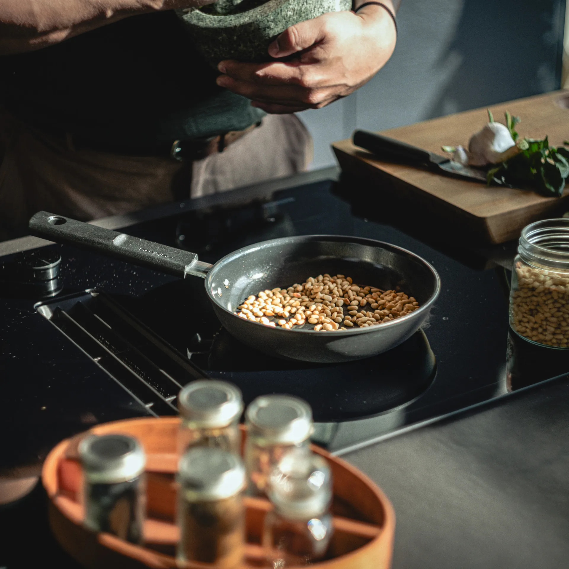 Poêle Hard Face Ceratec Superior, 20 cm Fiskars