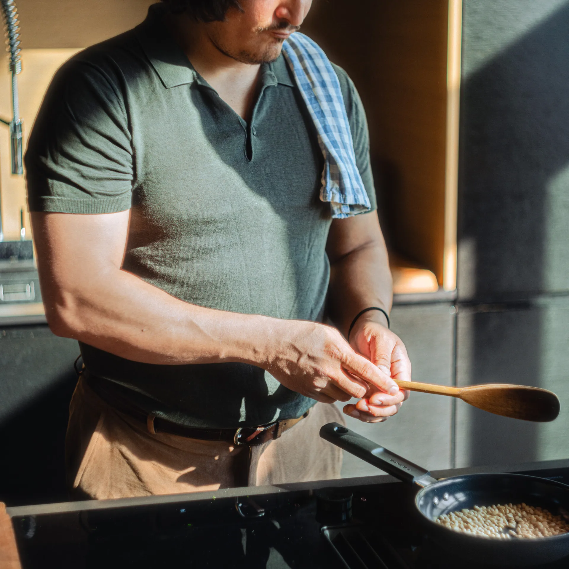 Poêle Hard Face Ceratec Superior, 20 cm Fiskars