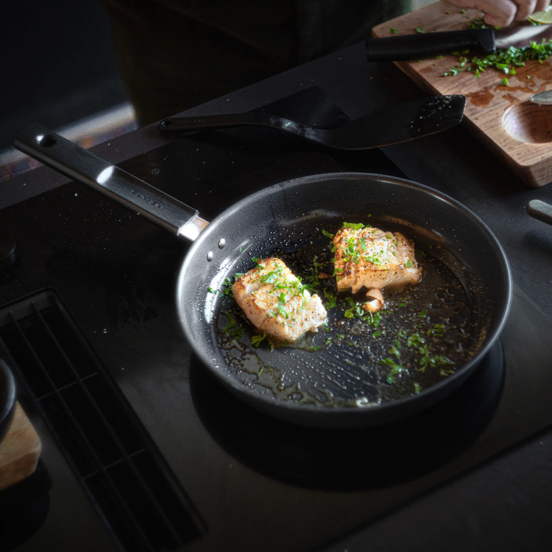 Poêle Hard Face Ceratec Superior, 28 cm Fiskars