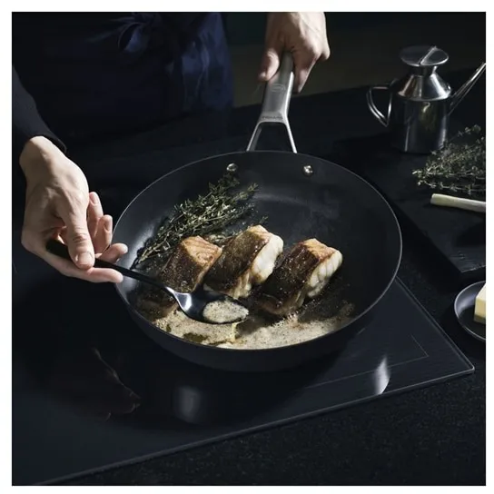 Poêle Taiten, 28 cm Fiskars