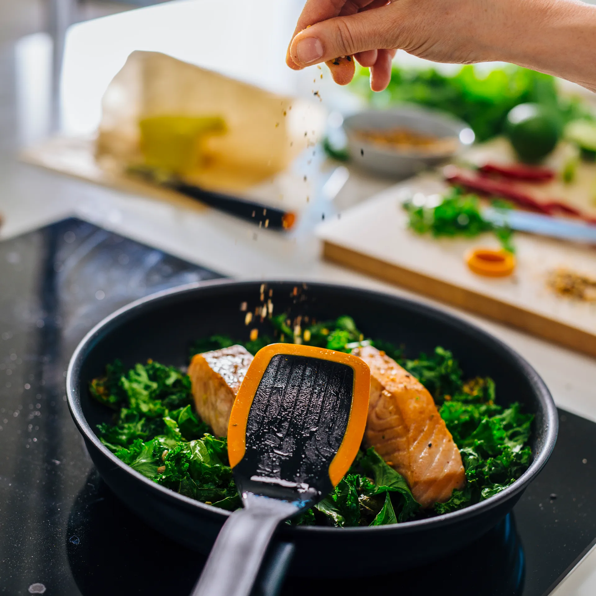 Spatule Functional Form 29 cm, Noir Fiskars