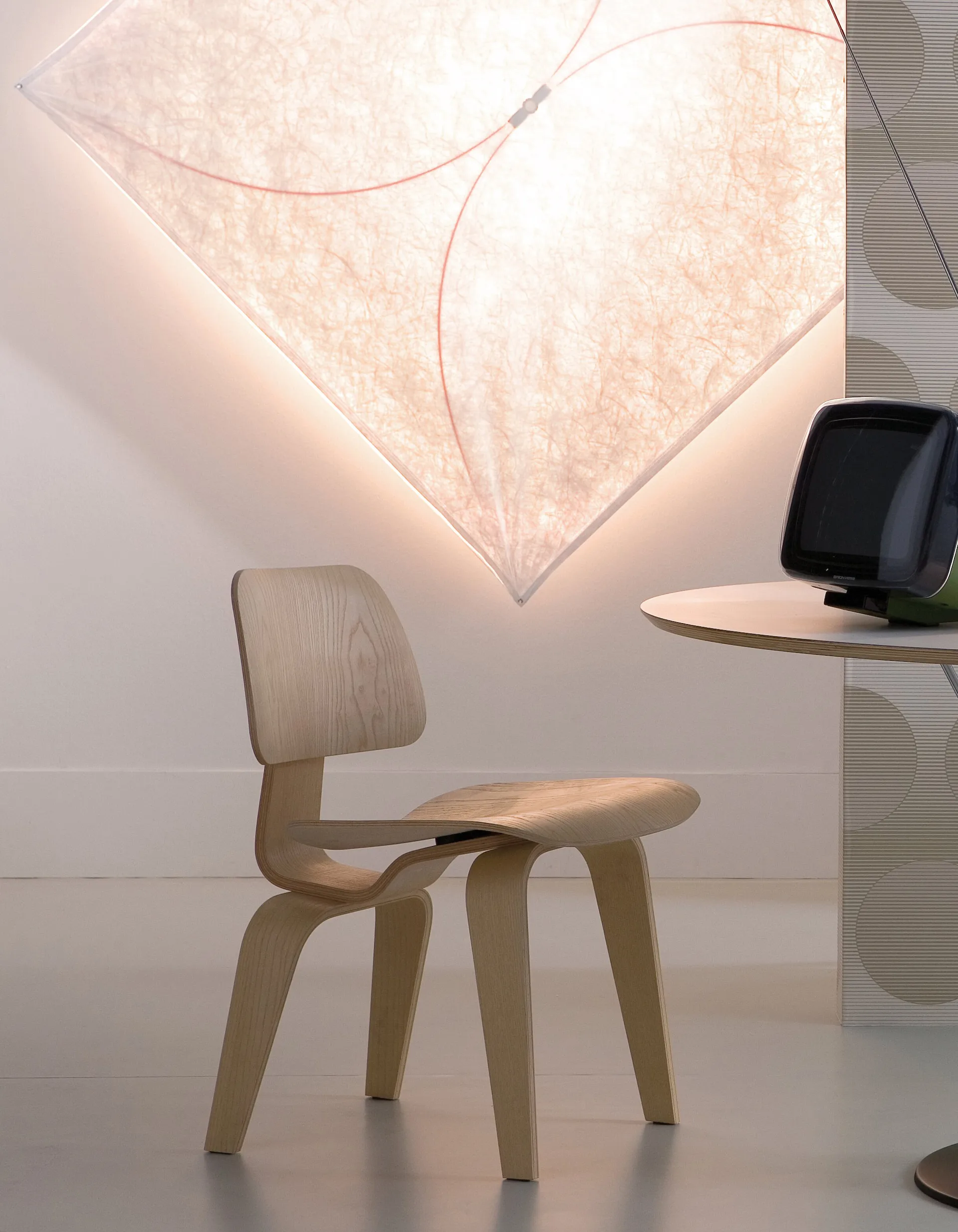 Applique murale Ariette 2, Nappe textile blanche/structure en acier Flos