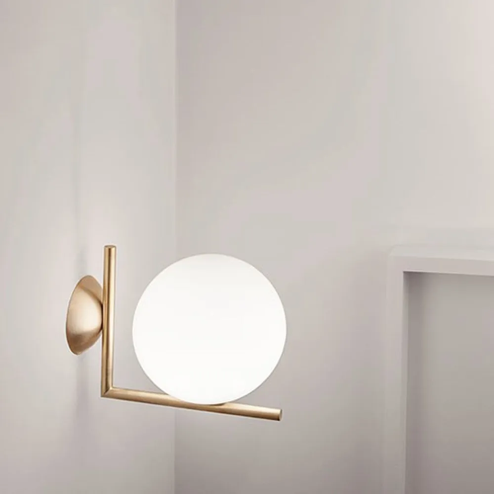 Applique murale IC lights C/W2, Laiton brossé-opale Flos
