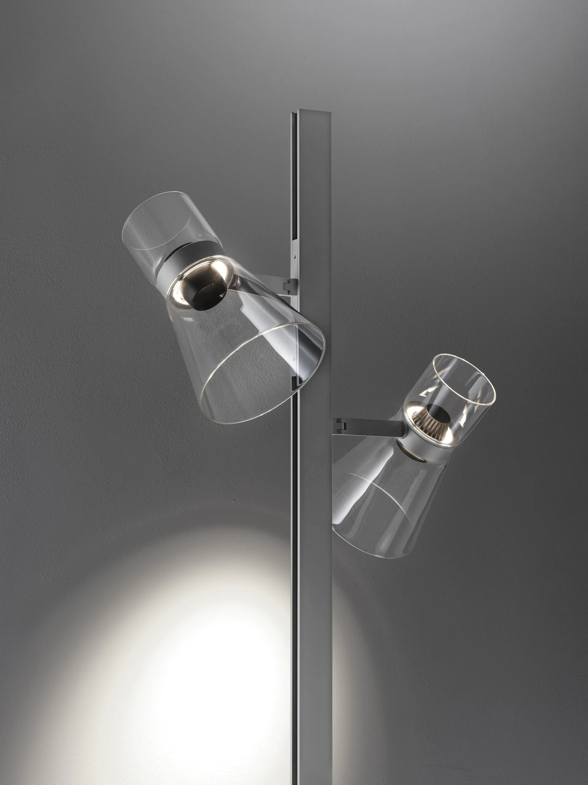 Lampadaire Nocturne F2 Cone - argent,  Flos