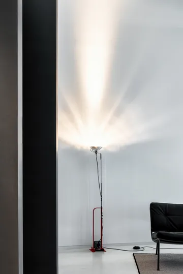 Lampadaire Toio Led - rouge (GB) - Flos