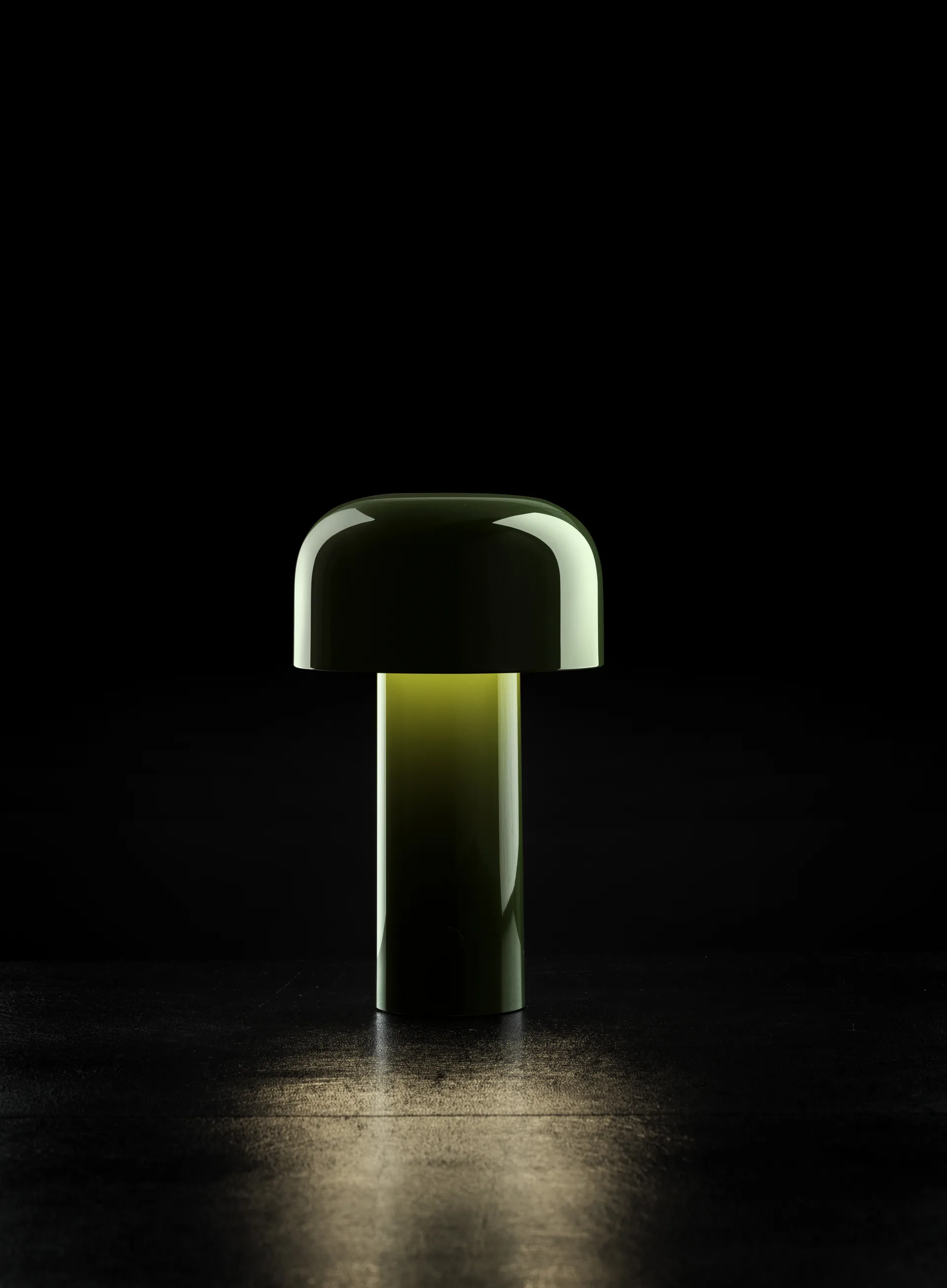 Lampe de table Bellhop portable, Vert brillant, IP54 (intérieur/extérieur) Flos