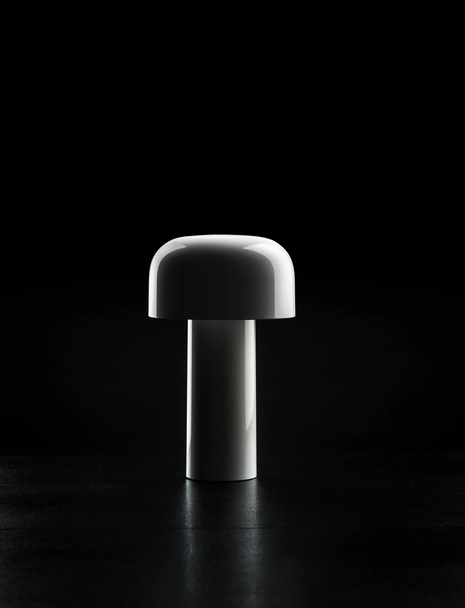 Lampe de table Bellhop portable, White, IP54 (intérieur/extérieur) Flos