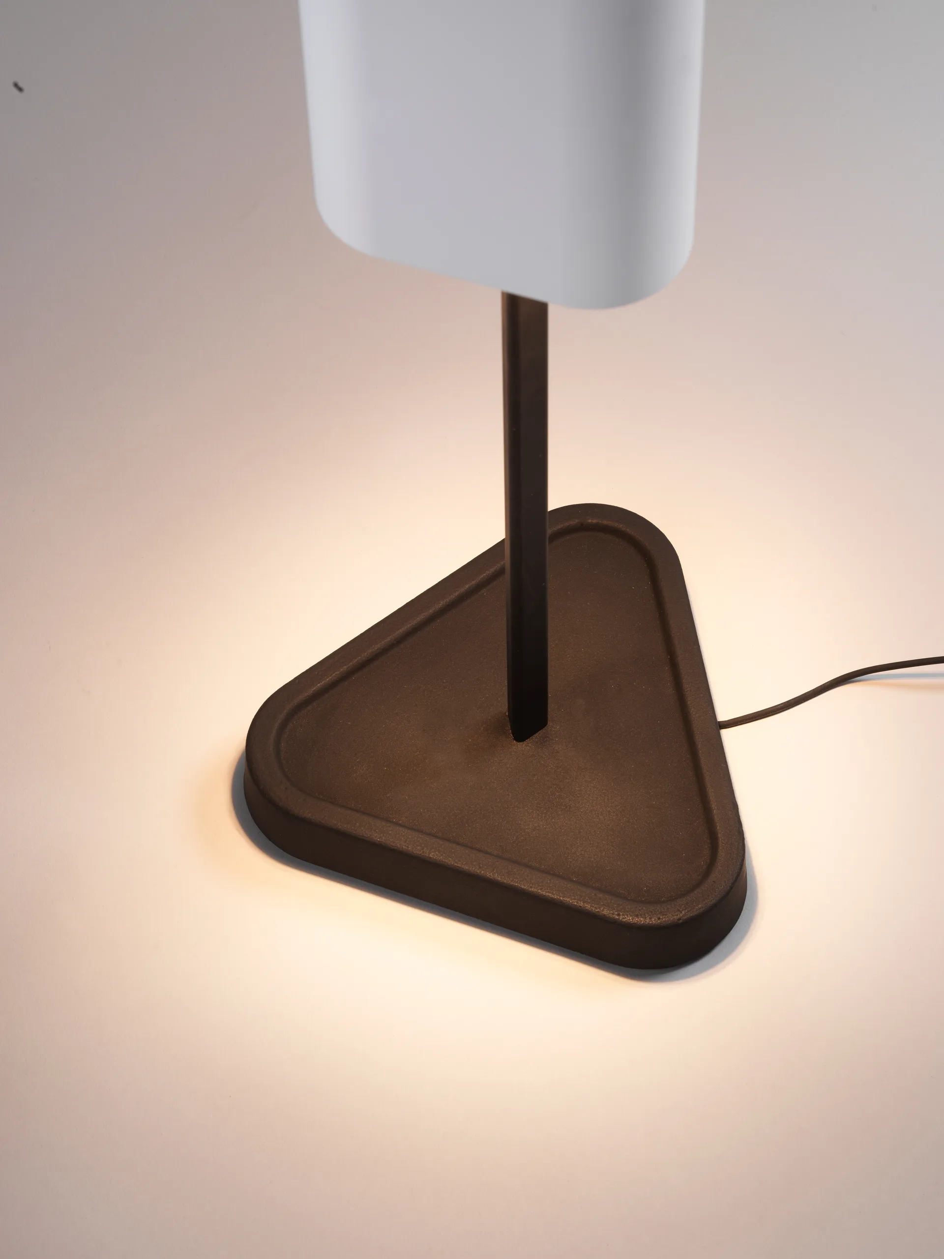 Lampe de table EMI 114 cm, Off white Flos