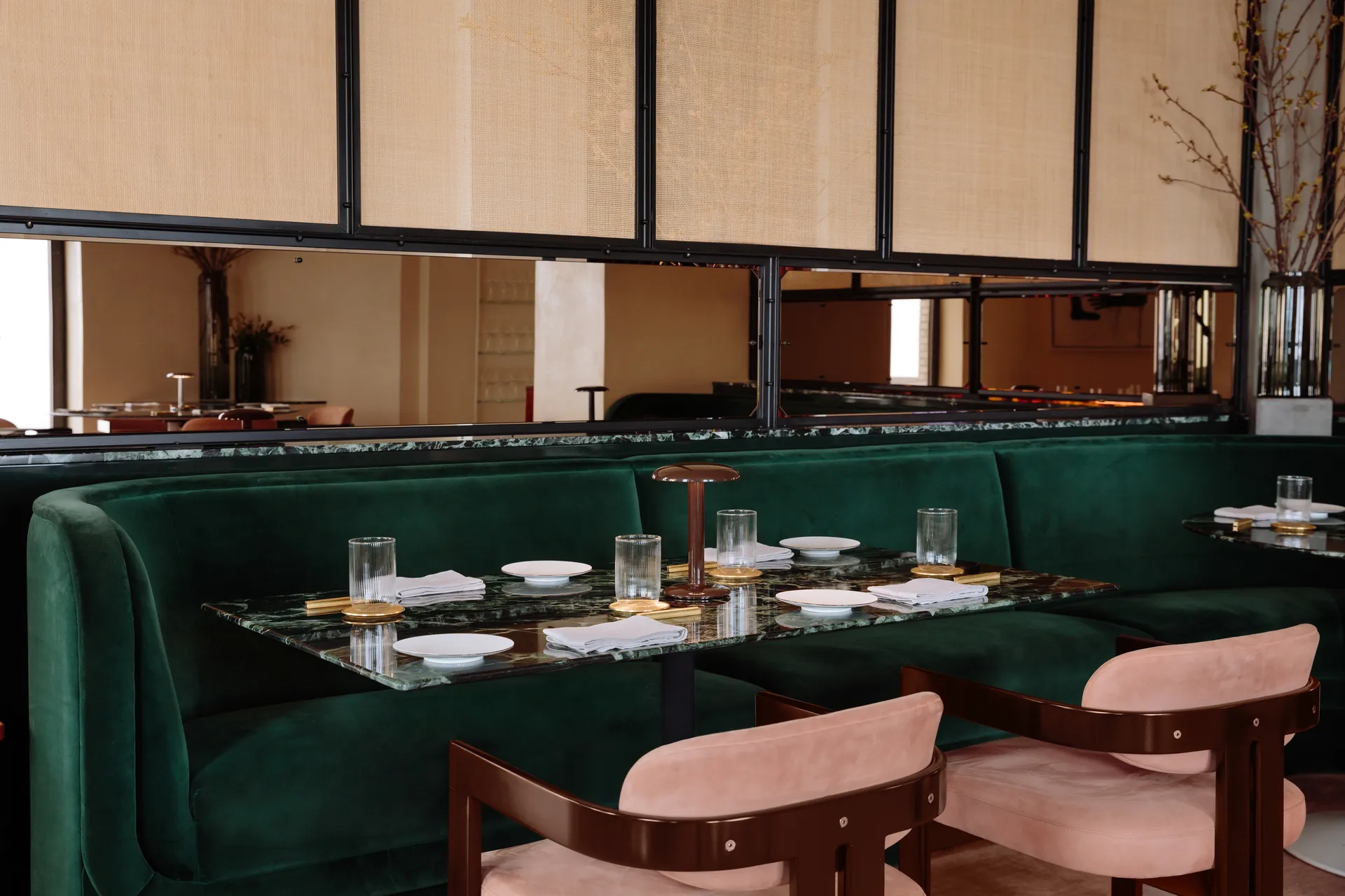 Lampe de table Gustave Residential portable, Lacquered brown Flos