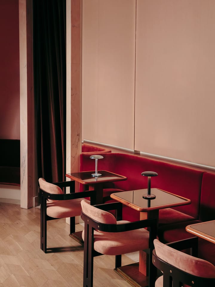 Lampe de table Gustave Residential portable, Lacquered brown Flos