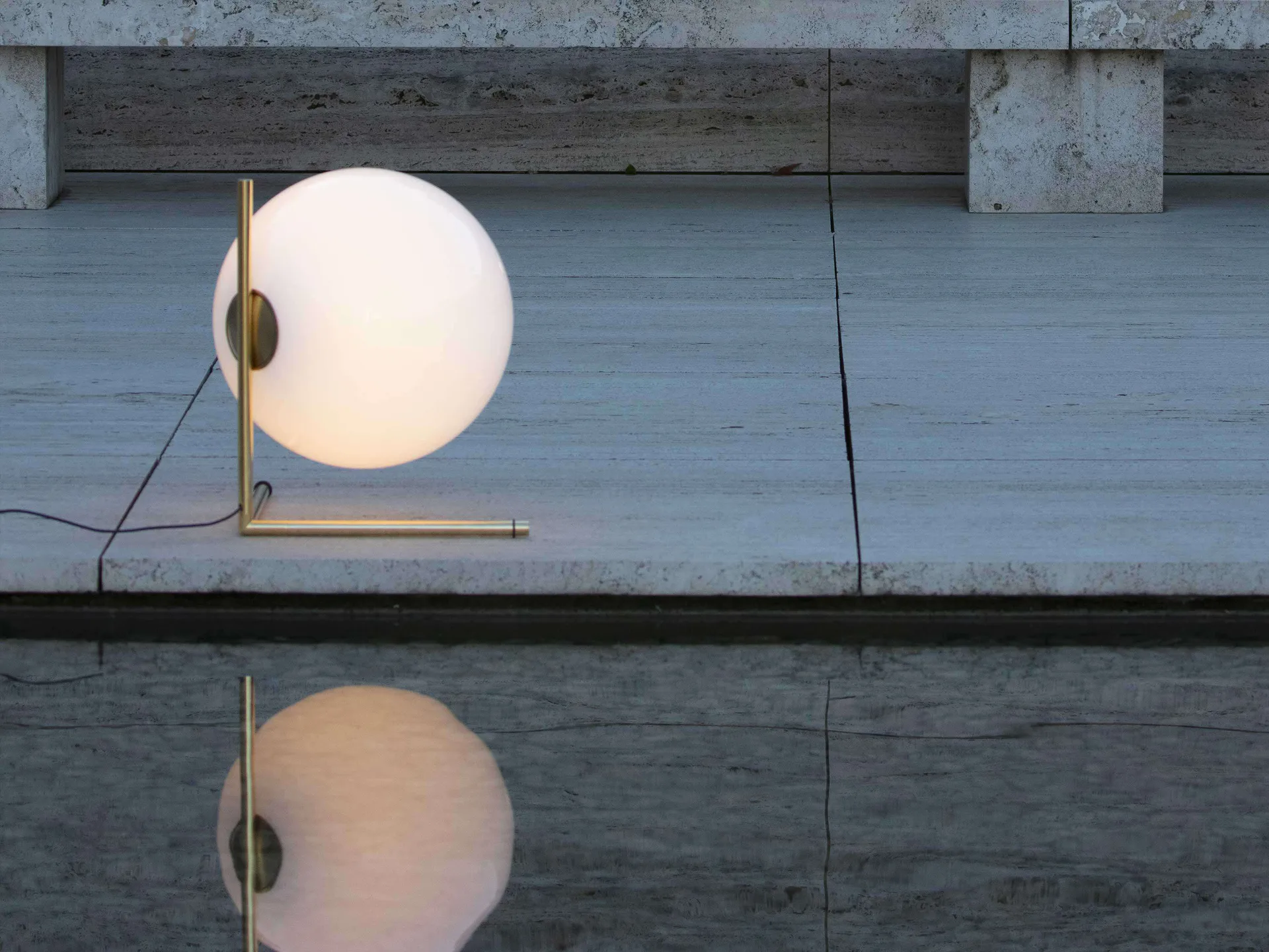 Lampe de table IC T3 52,4 cm, Gold Flos