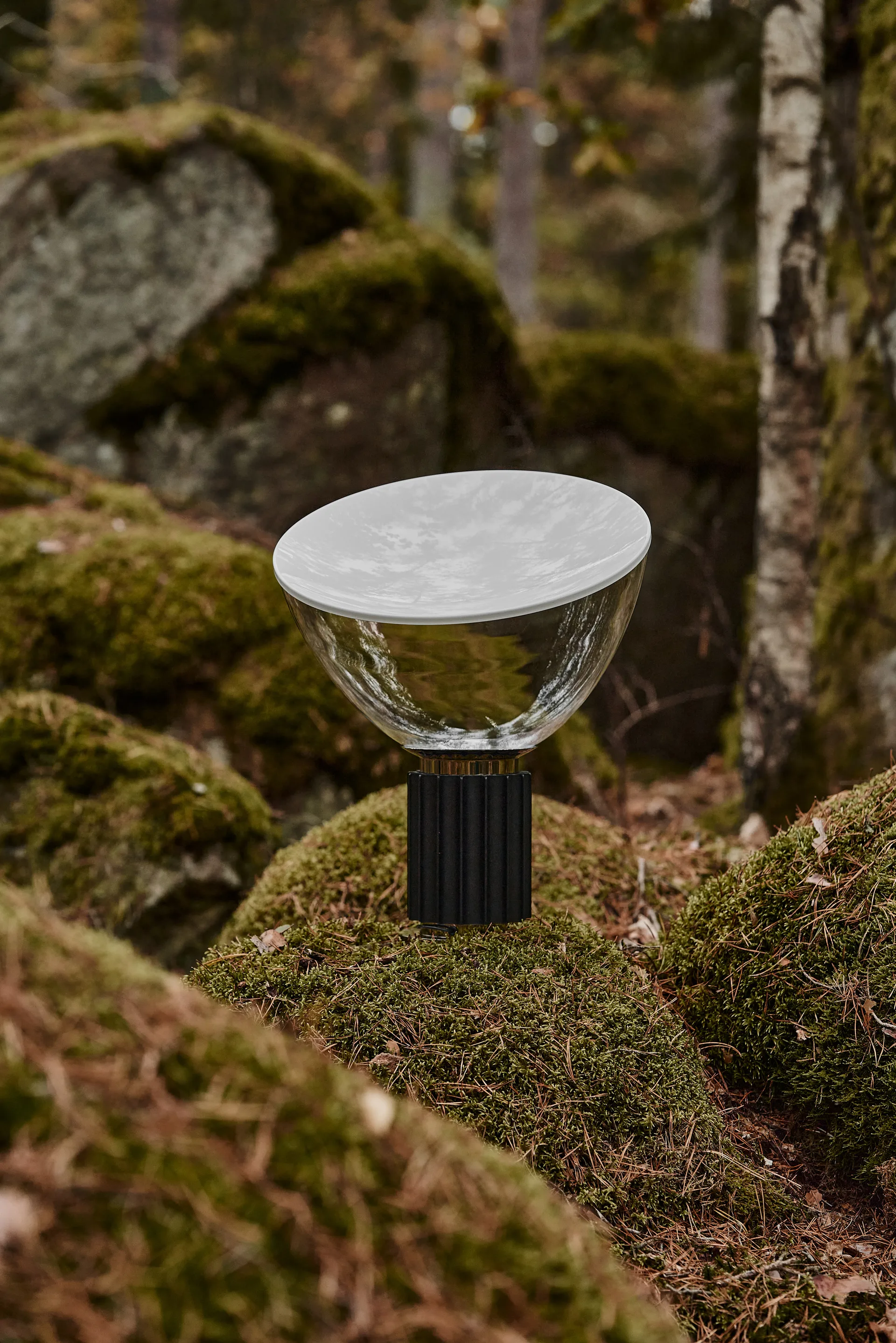 Lampe de table Taccia Small LED 48,5 cm, Noir-coupole en verre Flos