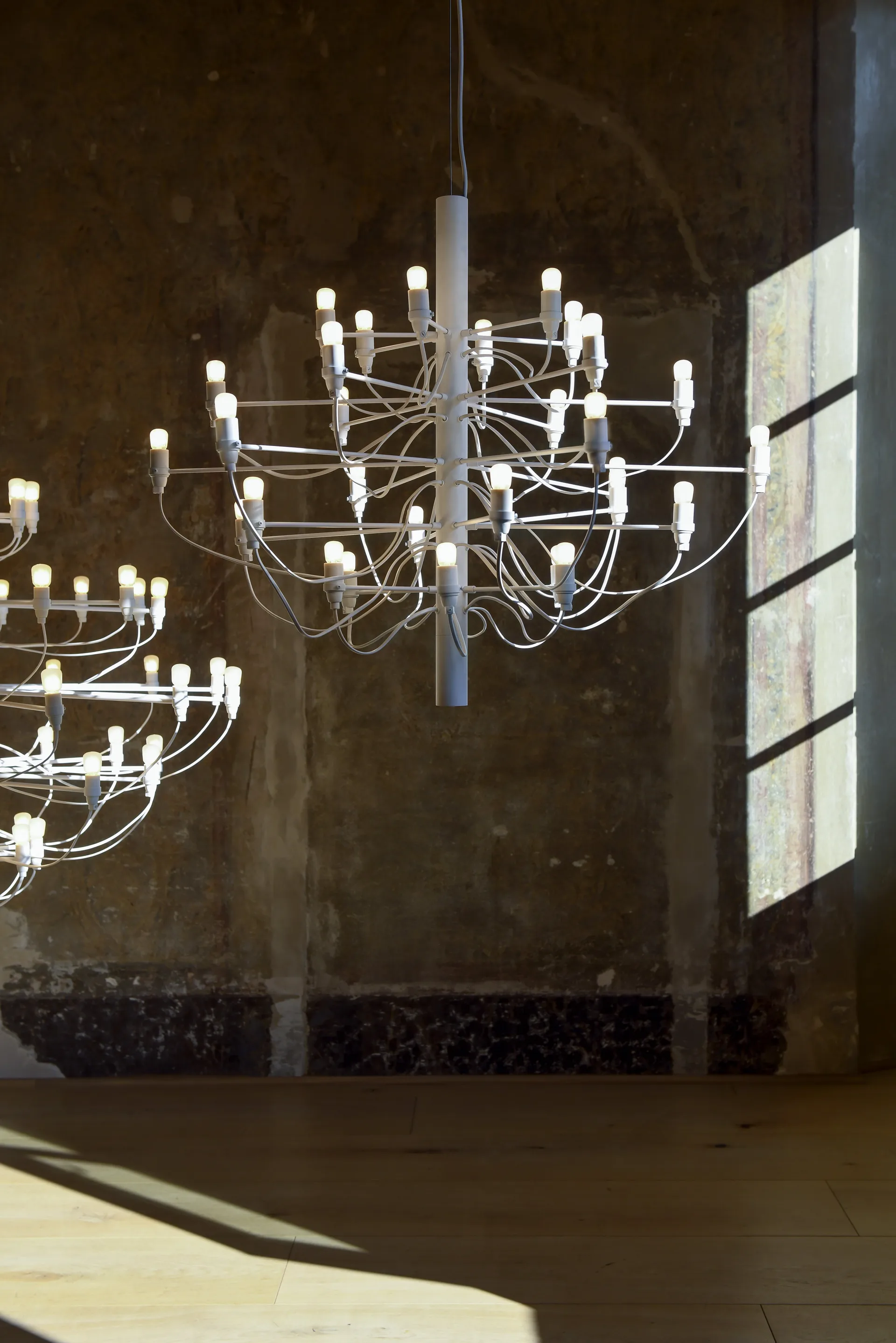 Lustre 2097 Sarfatti, Laiton 30 lampes Flos