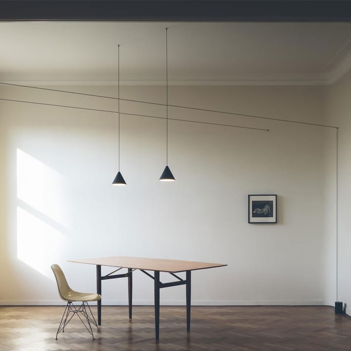 Suspension String Light Cone, Noir, câble 12 m Flos