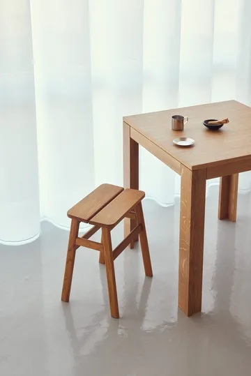 Angle Standard tabouret rond 45 cm - Chêne, Ø32x46 cm - Form & Refine