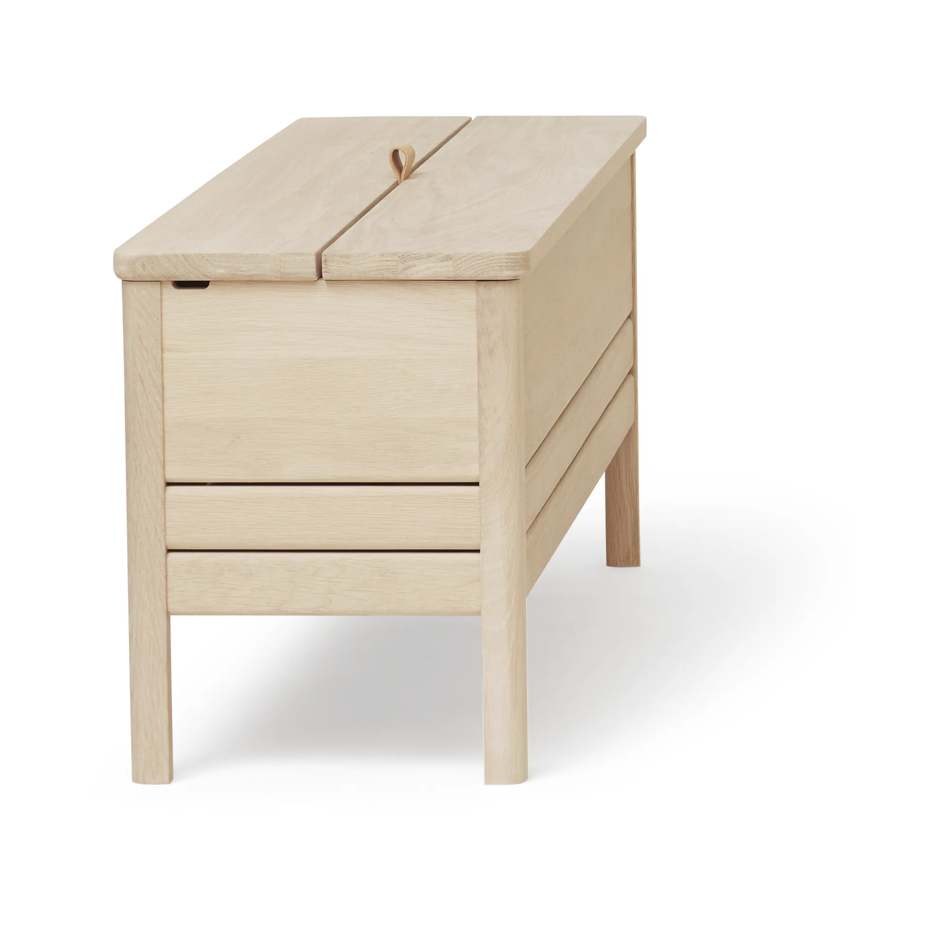 Banc de rangement A Line 111 cm, Chêne blanc Form & Refine