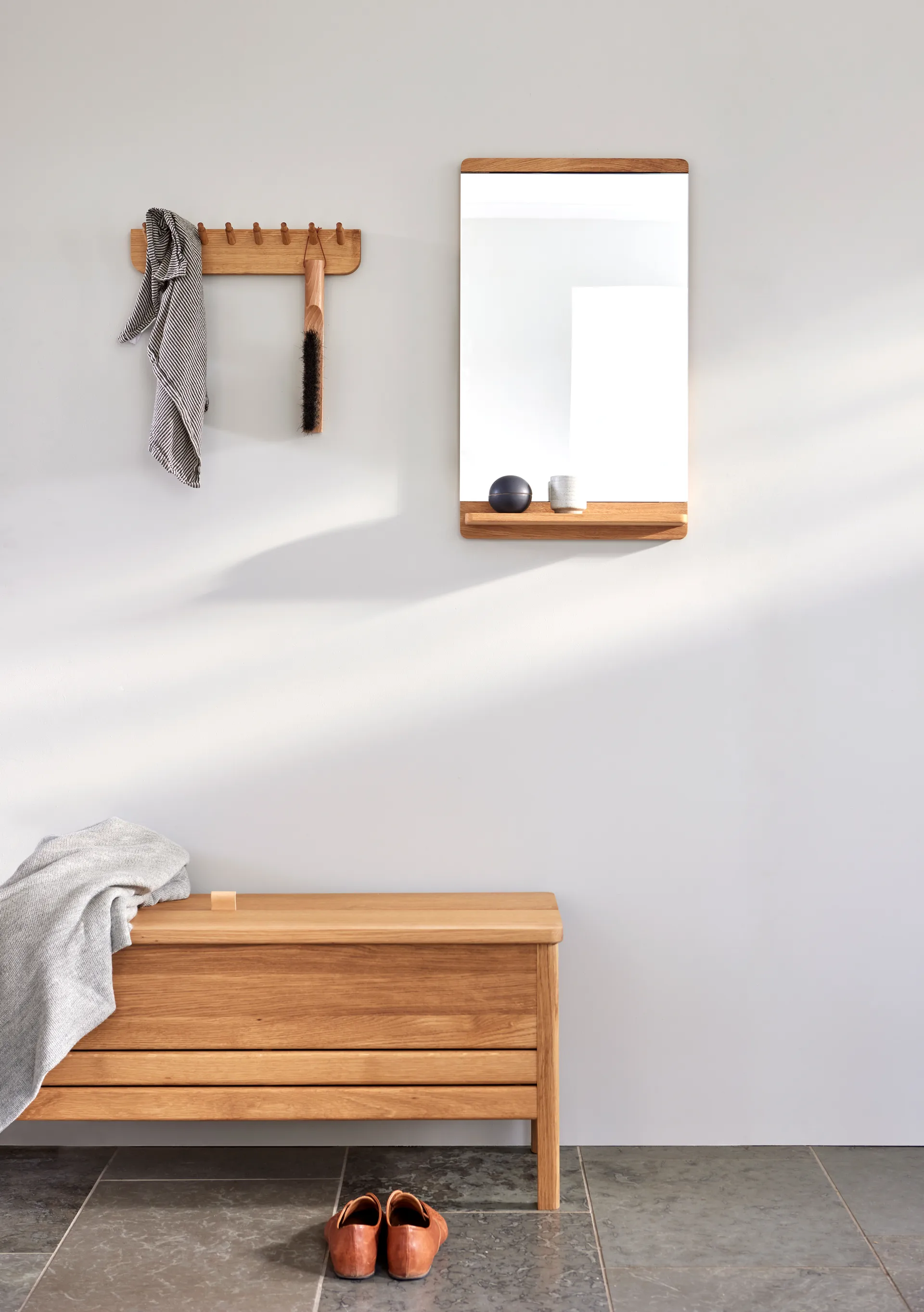 Banc de rangement A Line 111 cm, Chêne Form & Refine