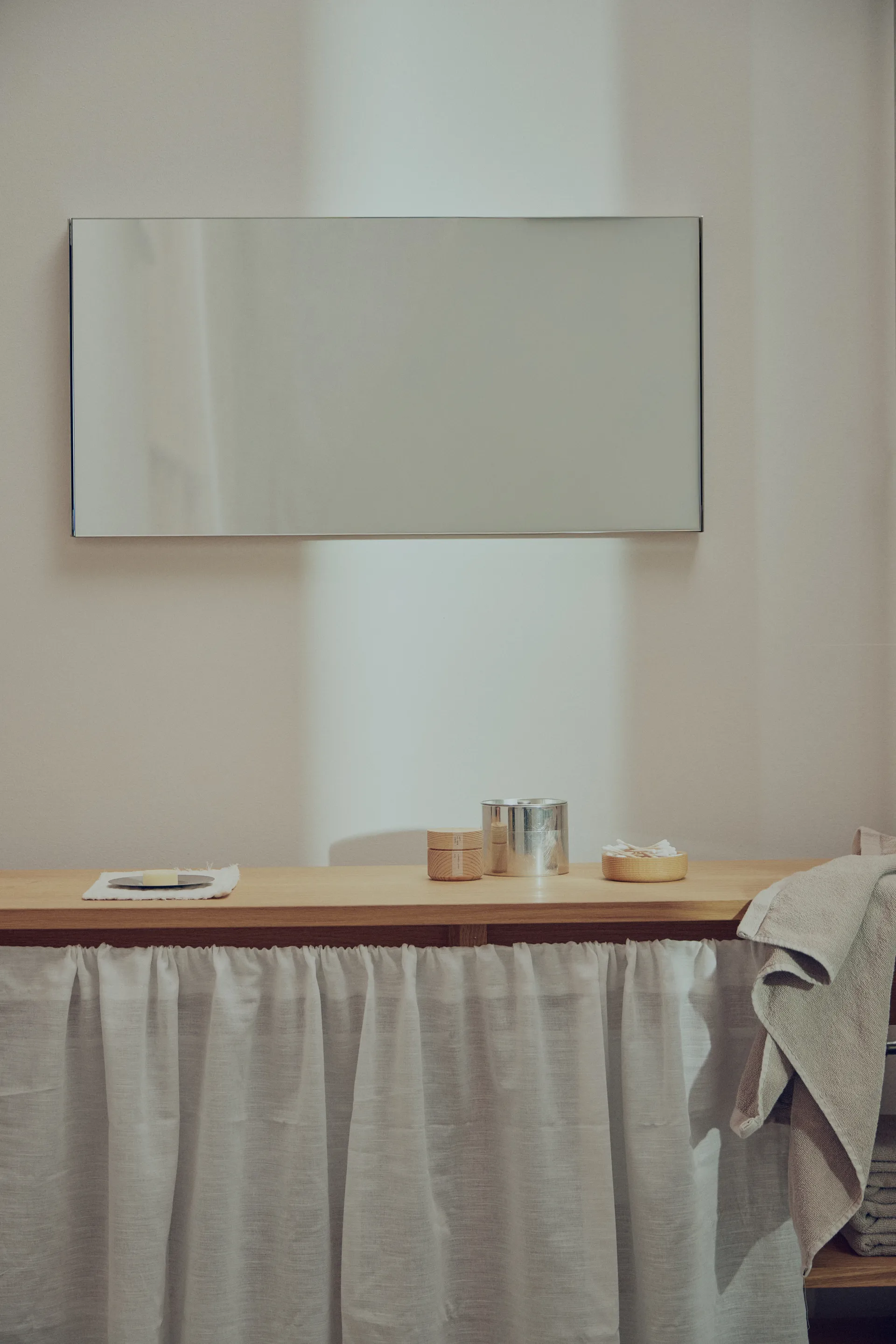Miroir mural Taper, 40x80 cm Form & Refine
