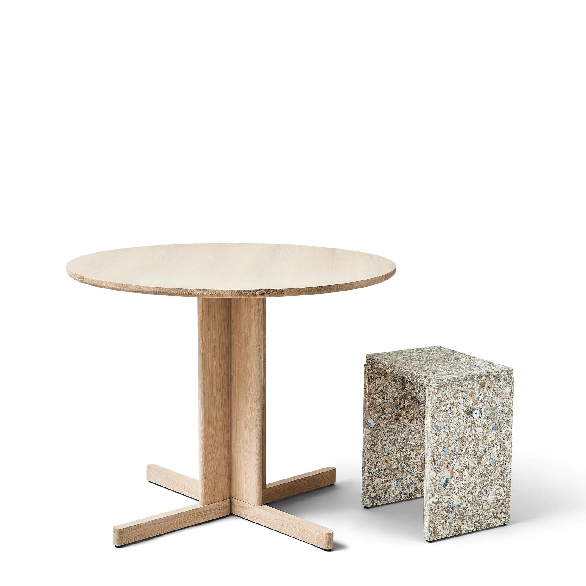 Table à manger Trefoil Ø90 cm, Chêne blanc Form & Refine