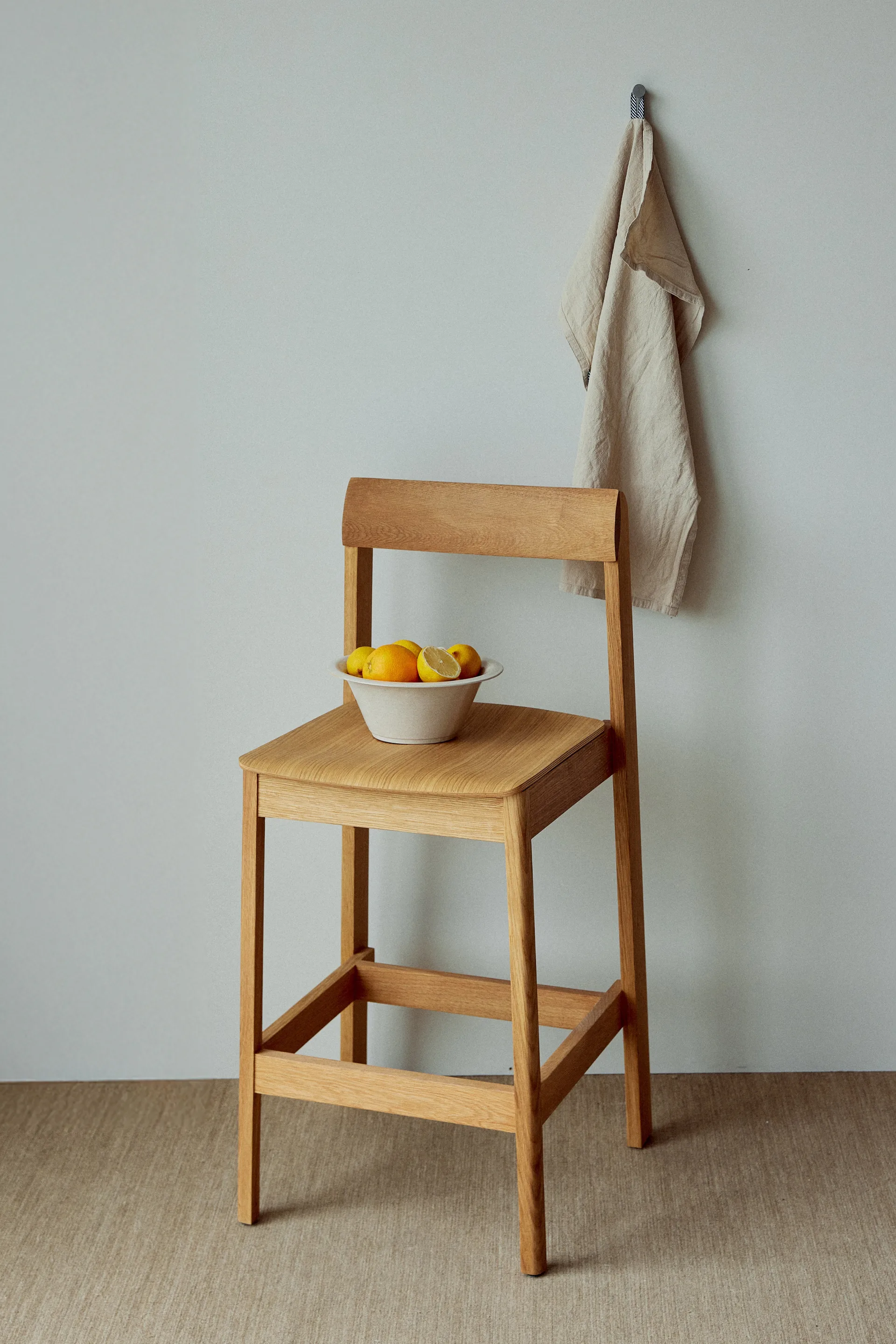 Tabouret de bar Blueprint, Chêne, 65 cm Form & Refine