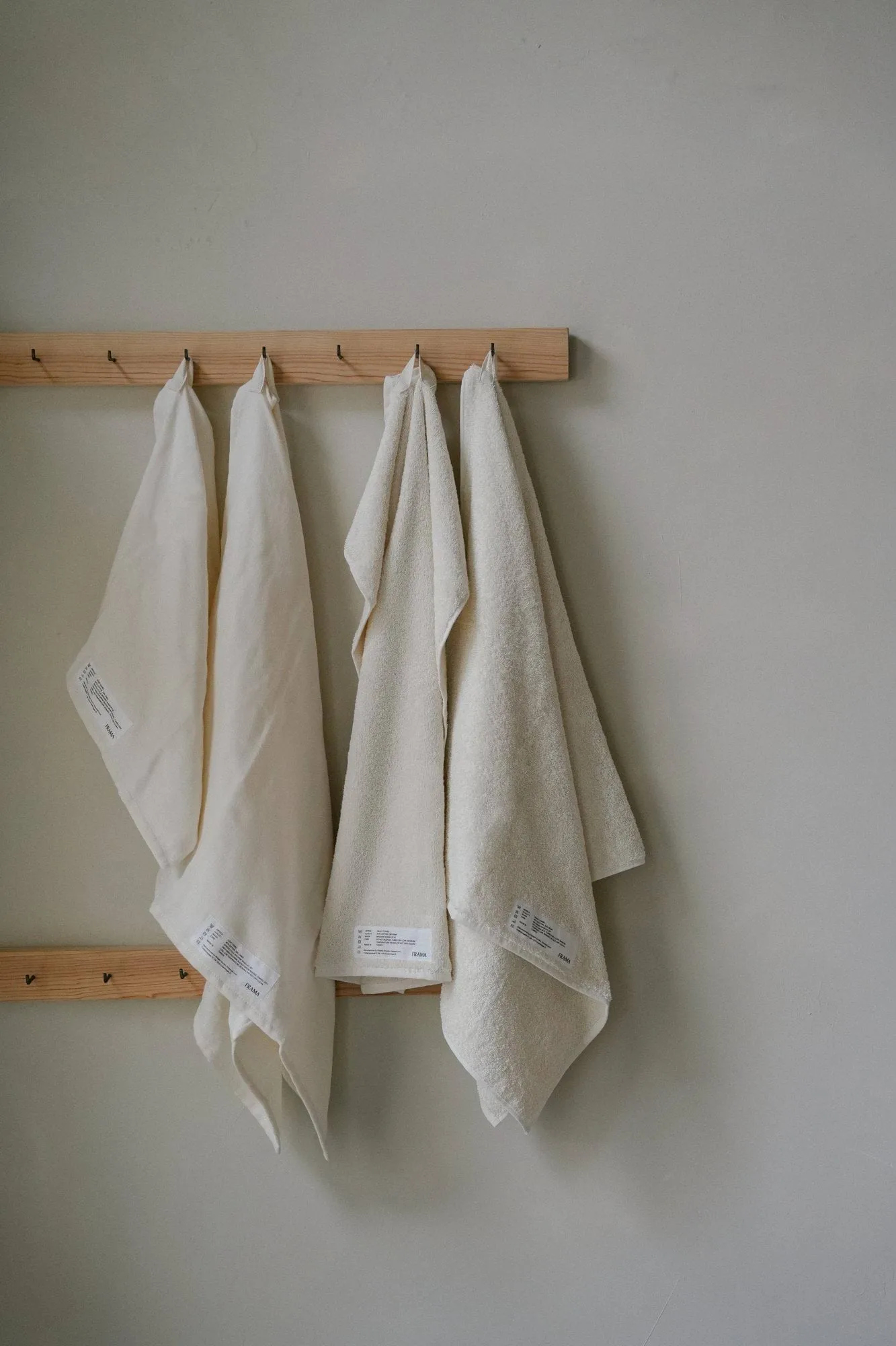 Drap de bain Heavy Towel 150x100 cm, Bone white (blanc) FRAMA