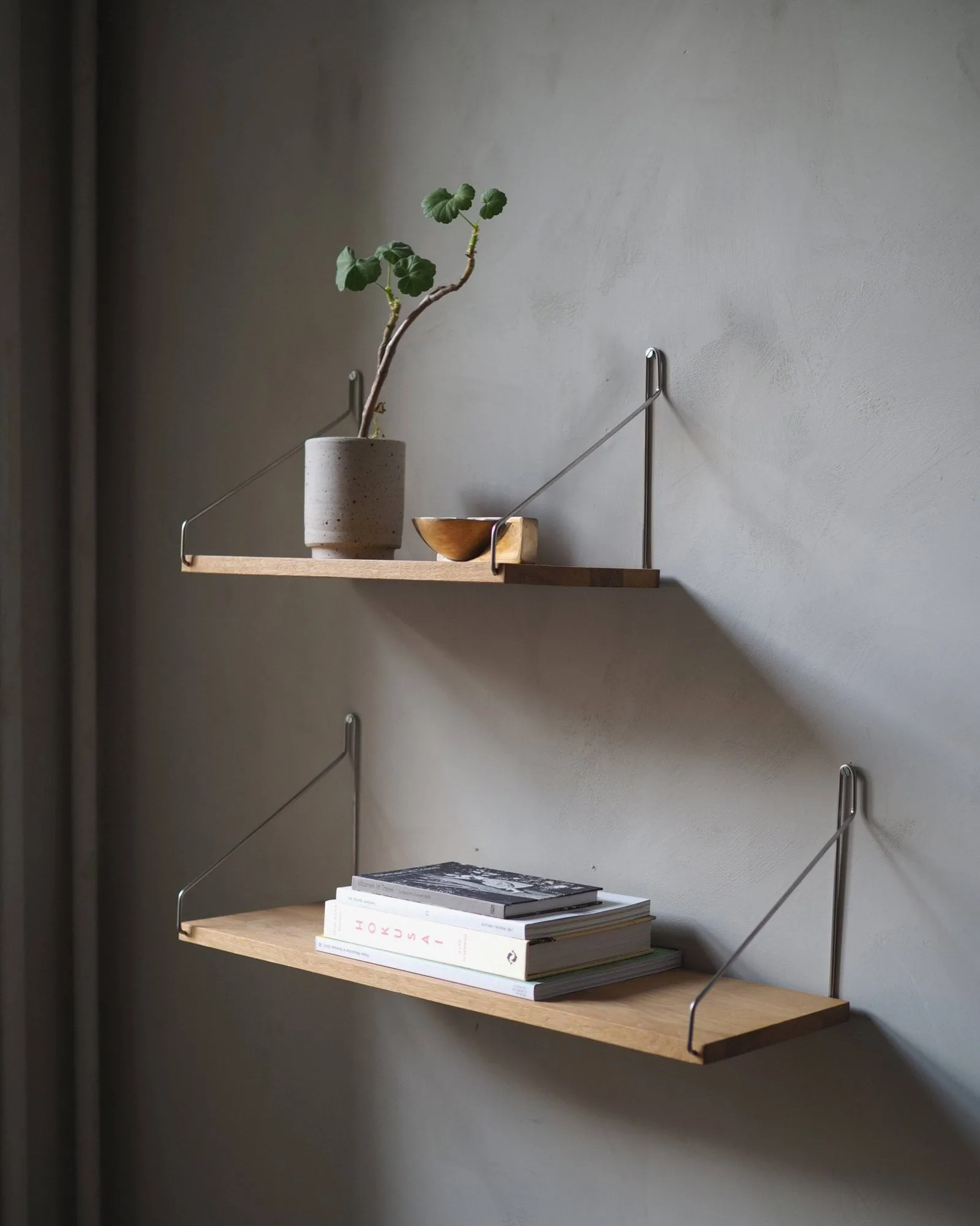Étagère murale Single Shelf, Chêne-acier inoxydable, 60x20 cm FRAMA