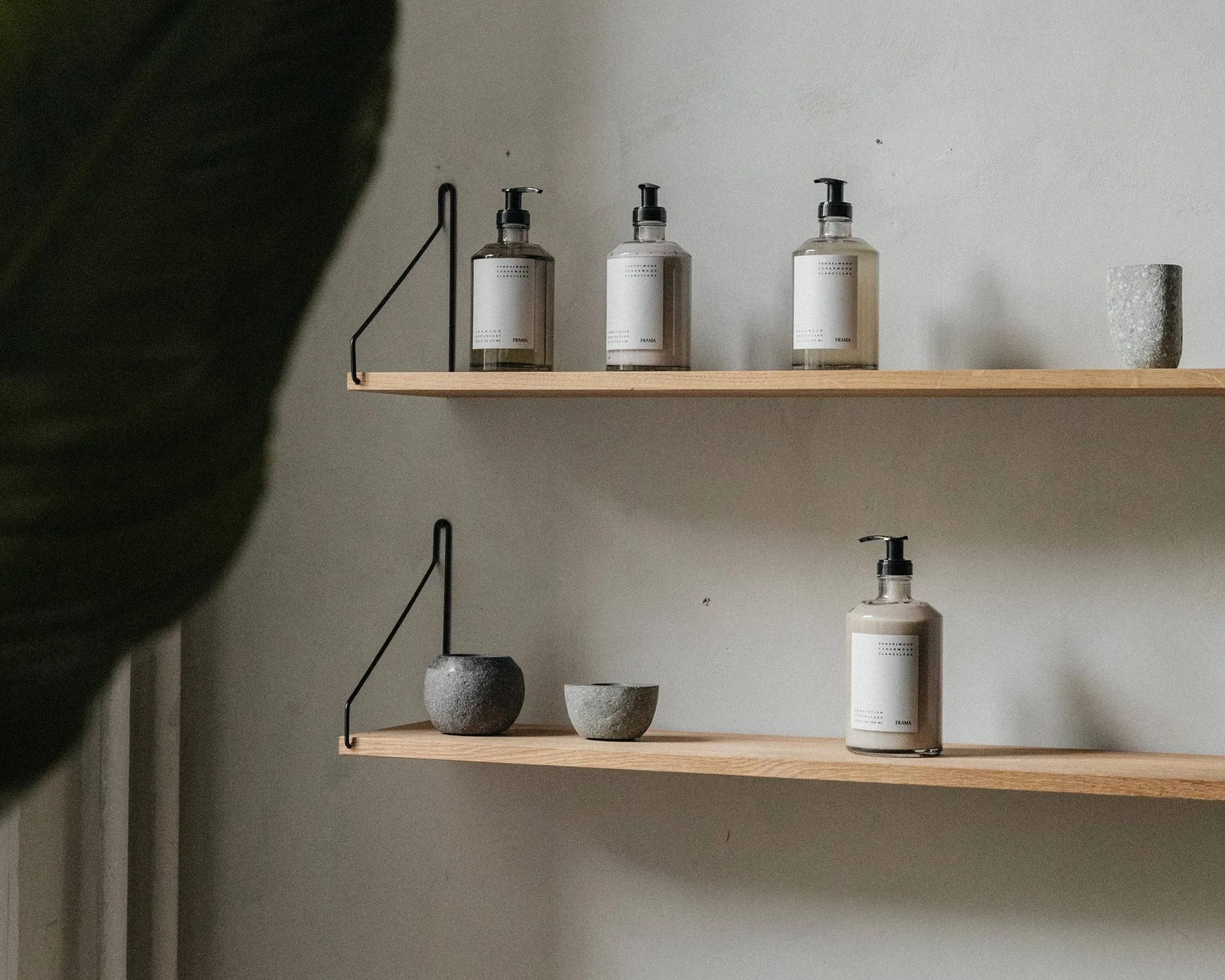 Étagère murale Single Shelf, Chêne-noir, 80x20 cm FRAMA