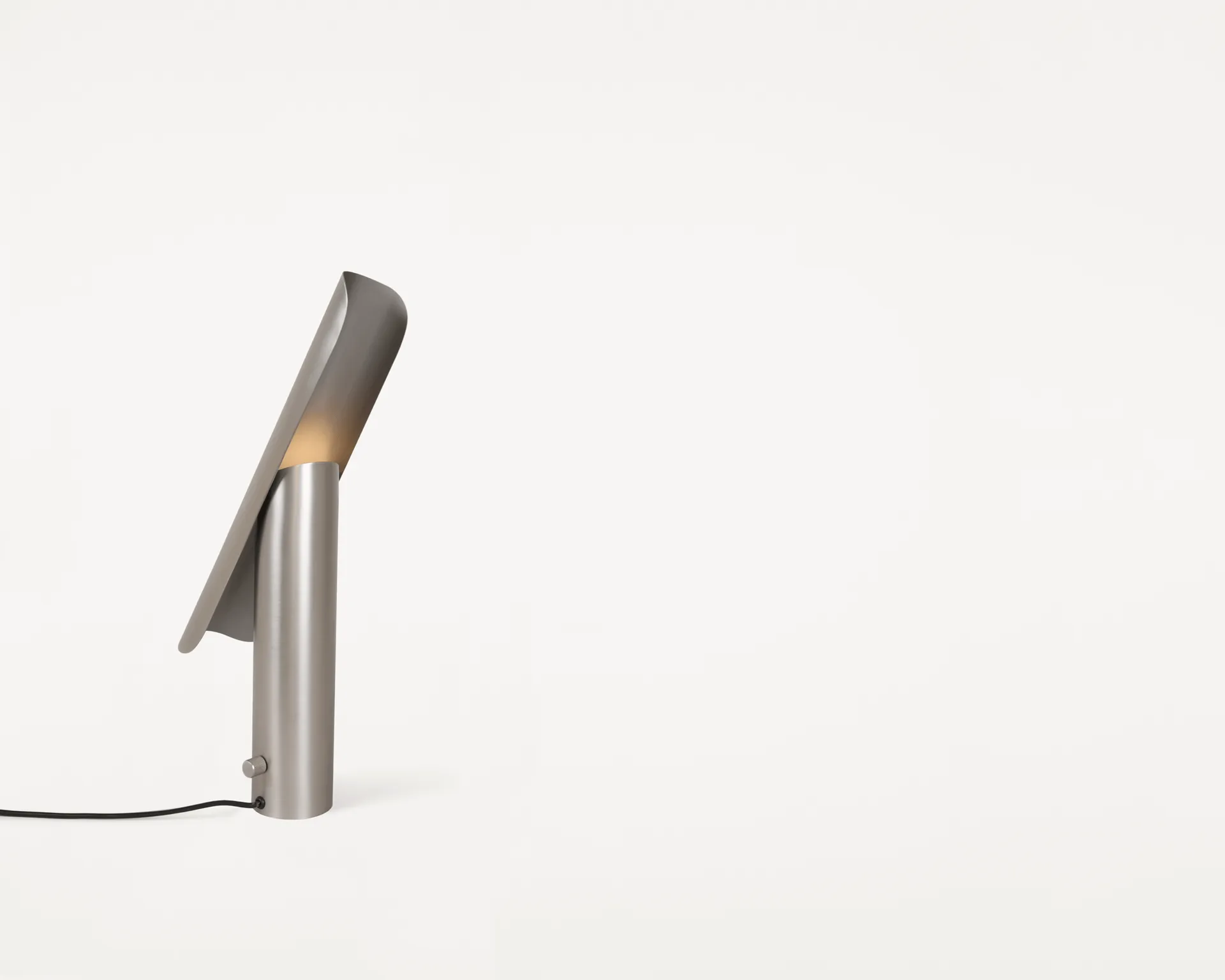 Lampe de table T Lamp, Acier FRAMA
