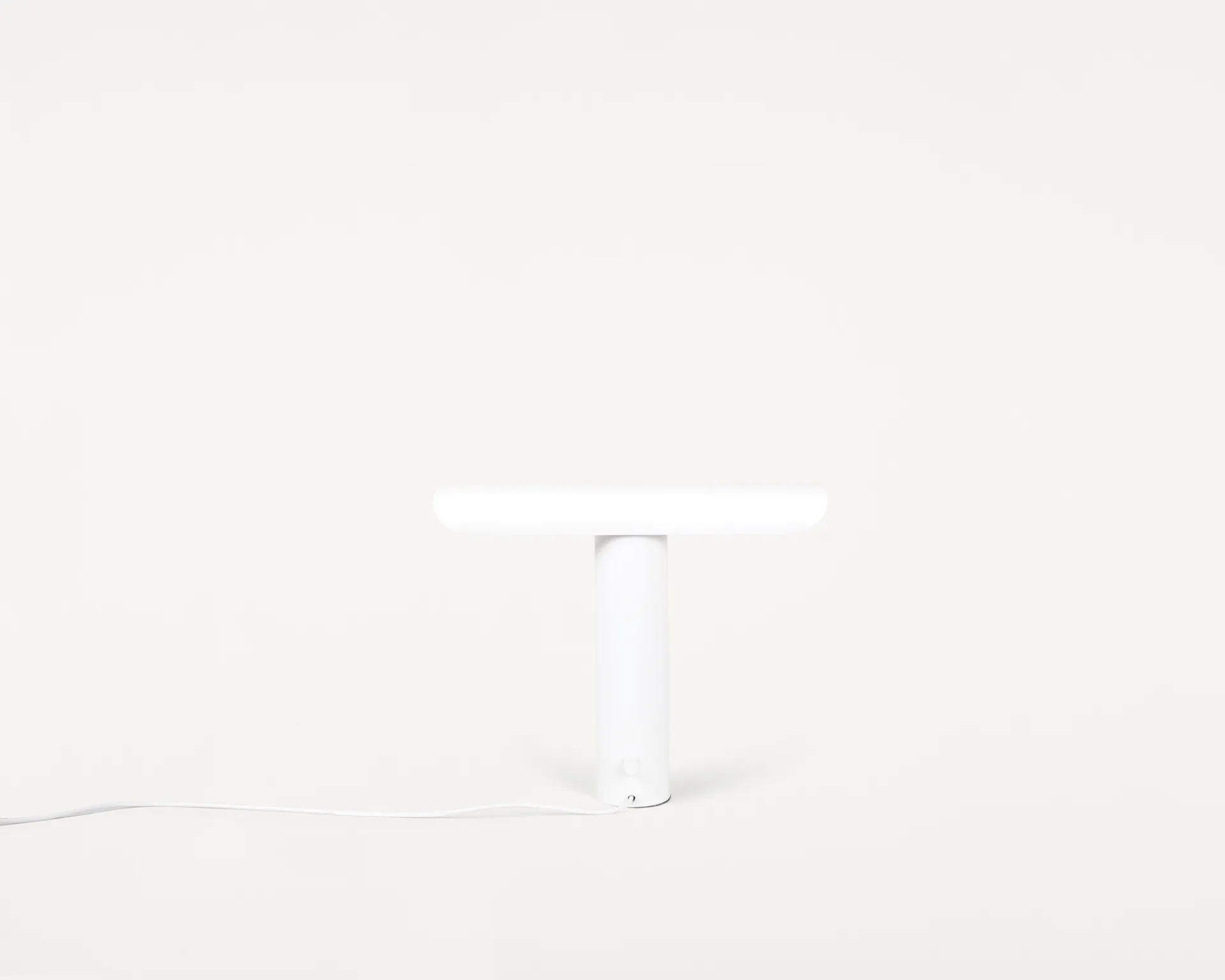 Lampe de table T Lamp, Blanc FRAMA