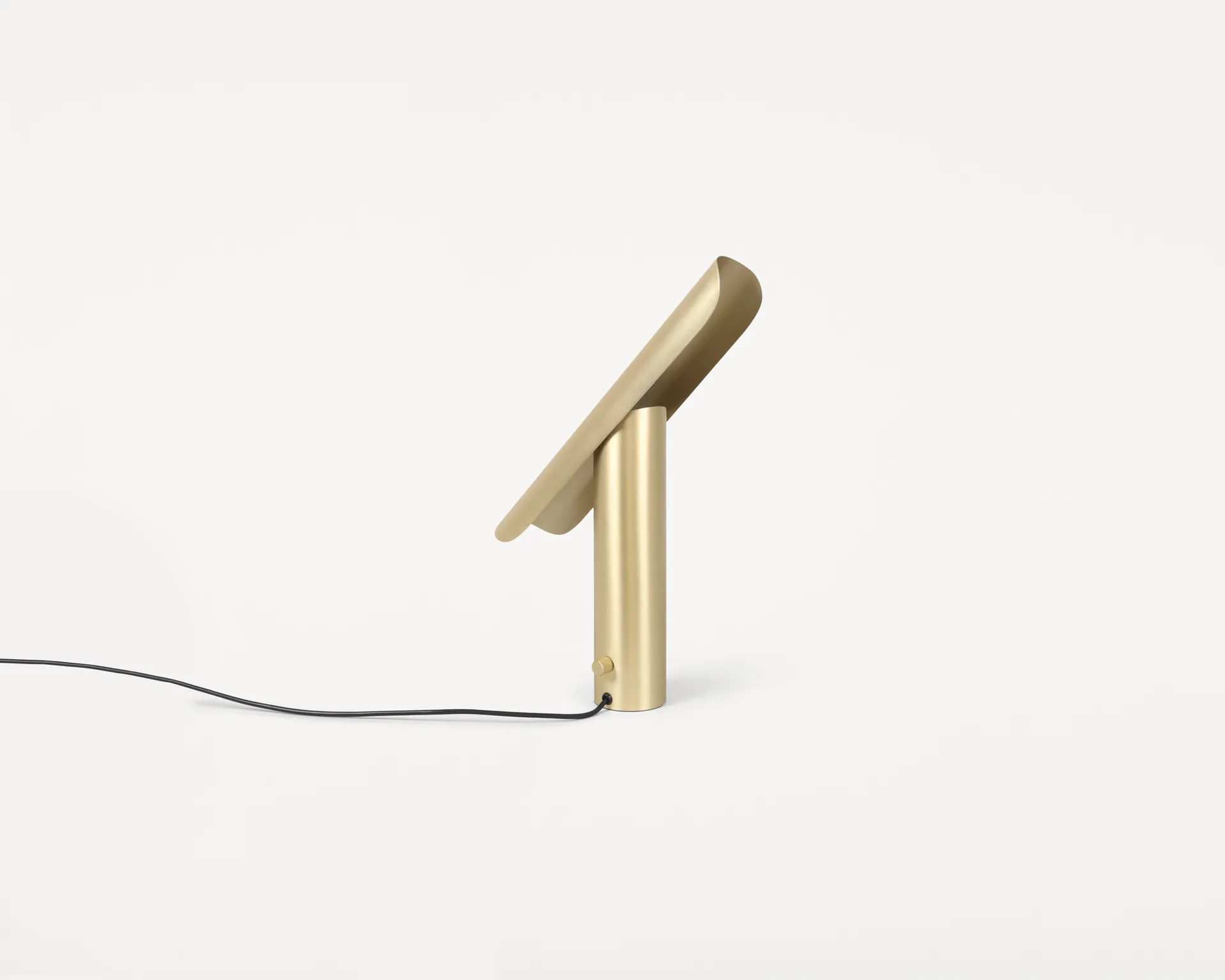 Lampe de table T Lamp, Laiton FRAMA