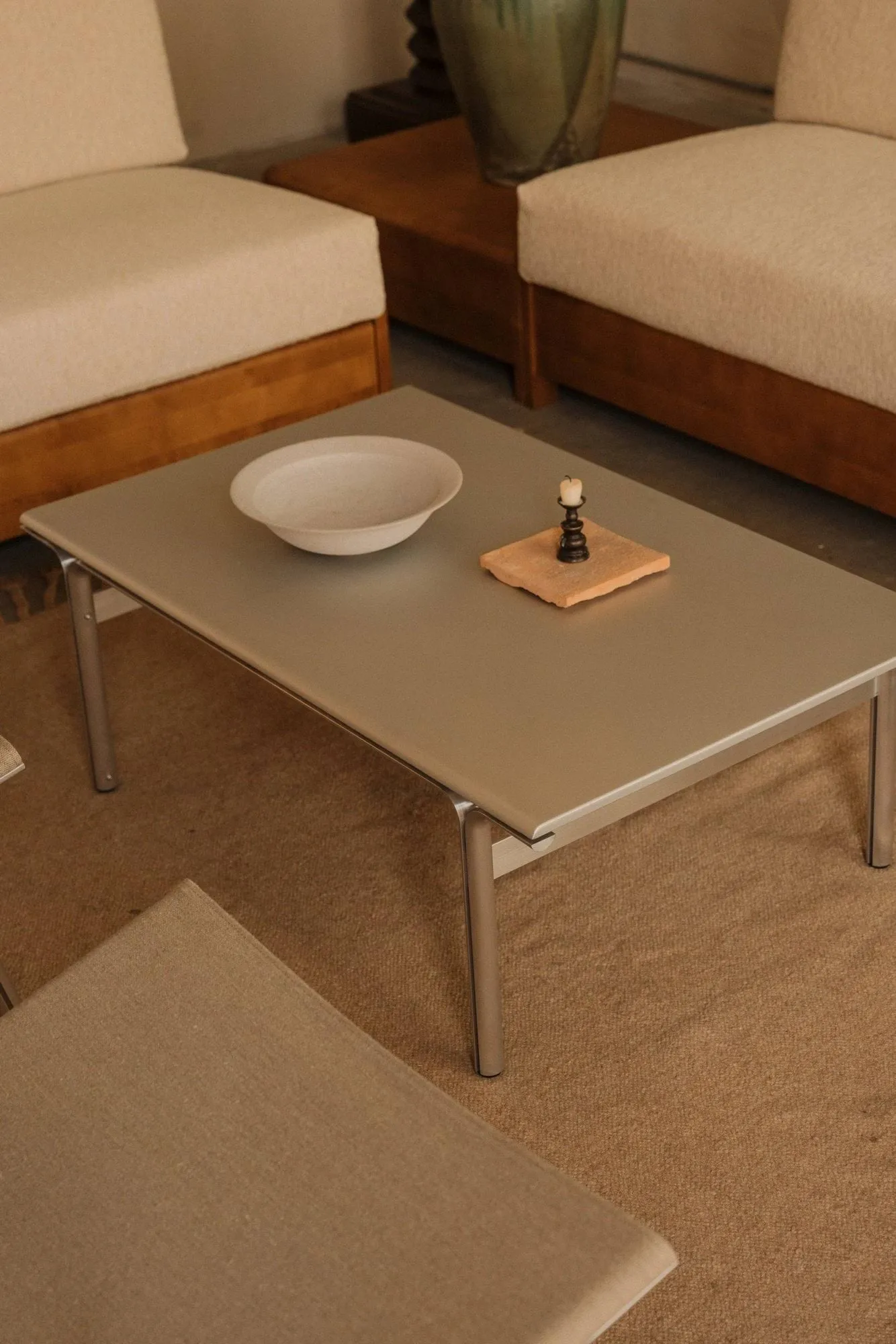 Table basse Union, Aluminium-frêne brun chaud, 97x60x34,5 cm FRAMA