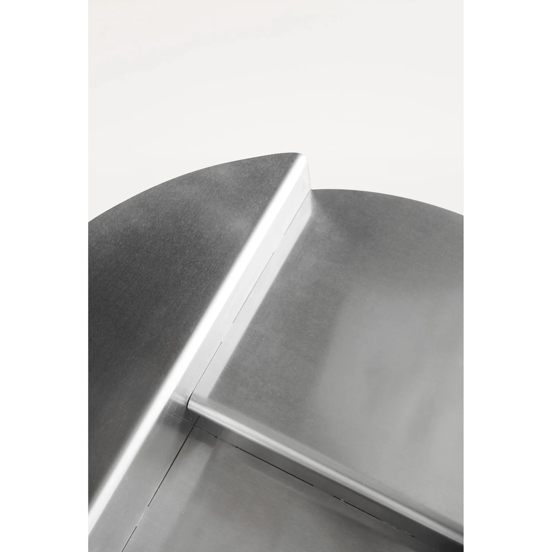 Table d'appoint Rivet, Aluminium, Ø51,3x40 cm FRAMA