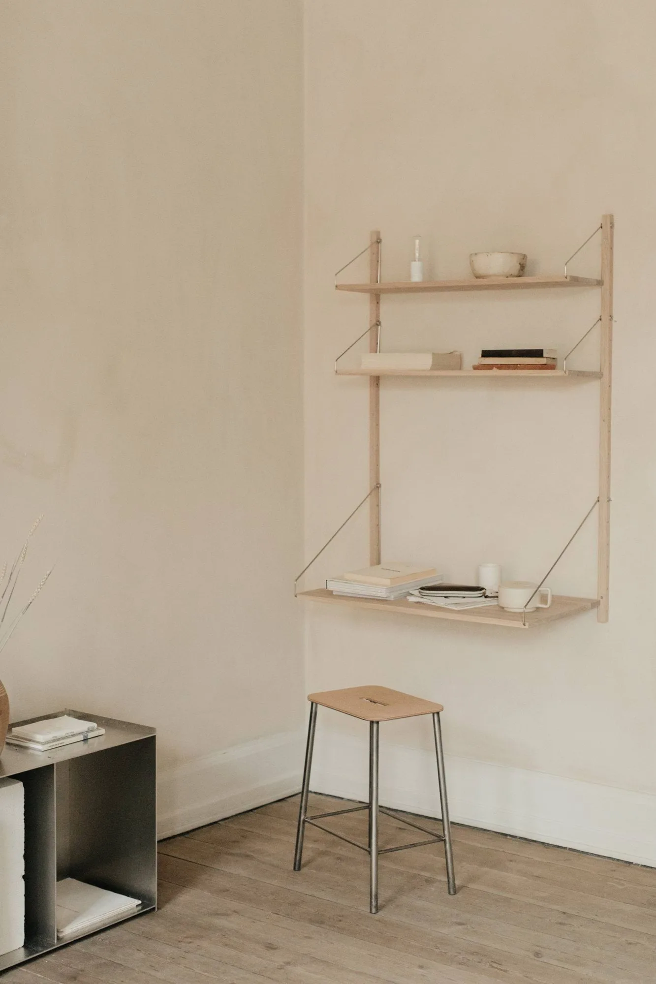 Tabouret Adam, Raw steel-natural leather, H:50 cm FRAMA