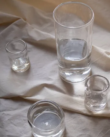 Vase 0405 - Transparent, Ø9,5x20 cm - FRAMA