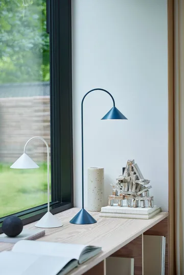 Lampe de table portable Grasp - Matt White, 47 cm - Frandsen