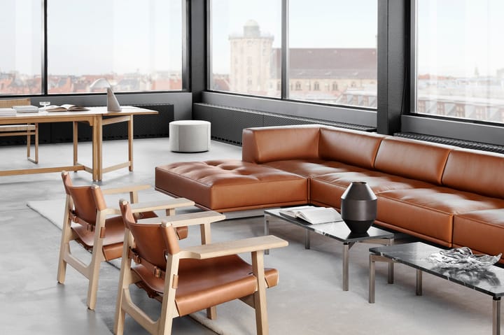Fauteuil Den spanske stol, Cuir cognac-chêne savonné Fredericia Furniture